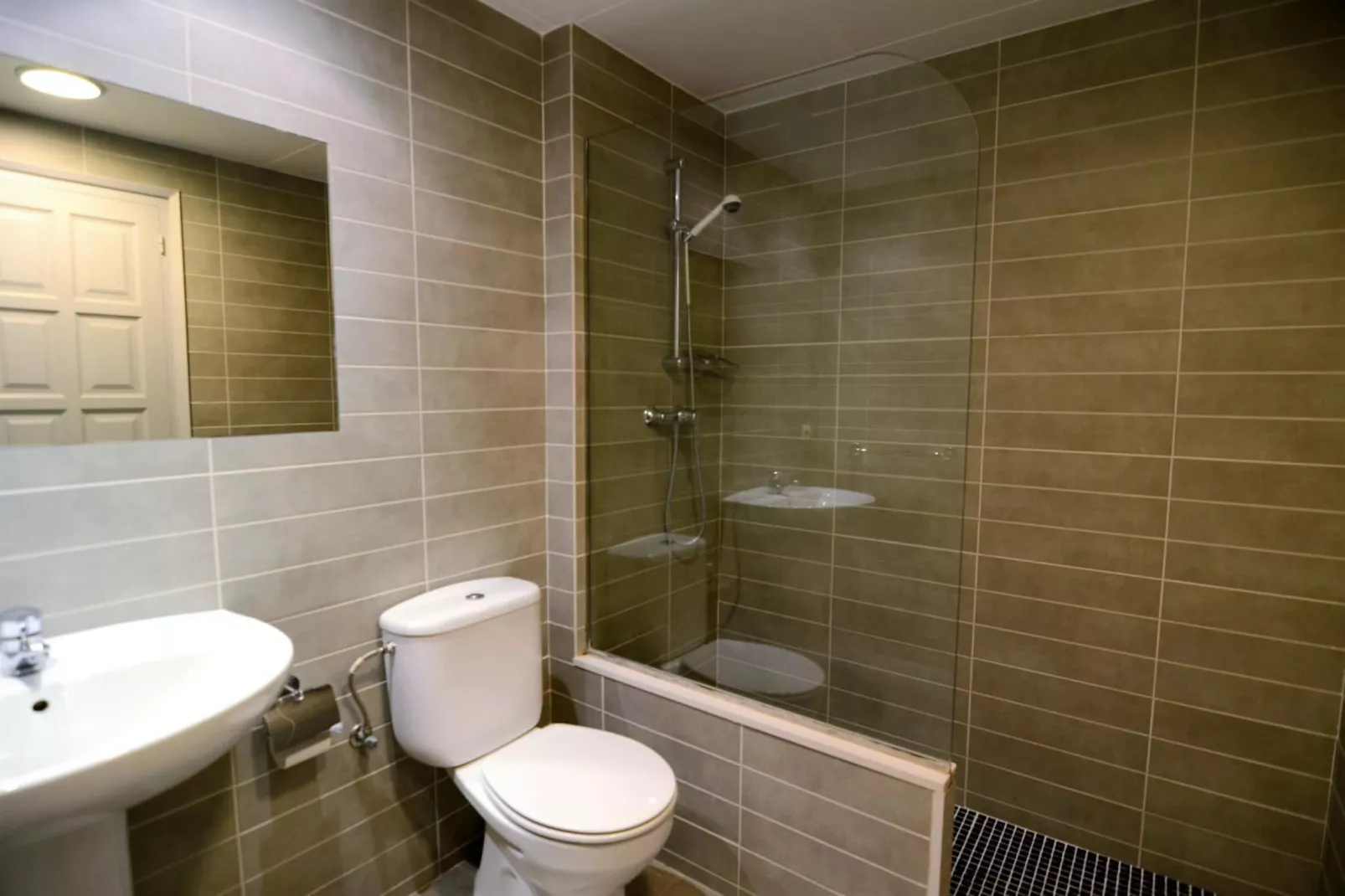JADEMAR 021-A-Bathroom