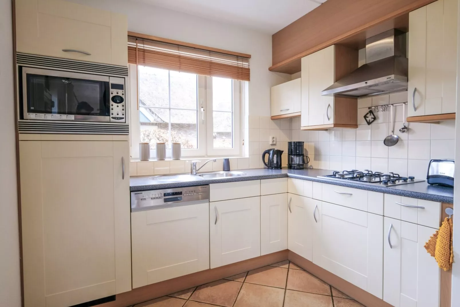 Anzelhoef 35-Kitchen
