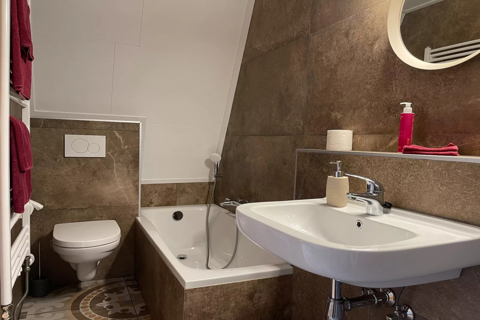 Landhuis Hezenes-Salle de bain