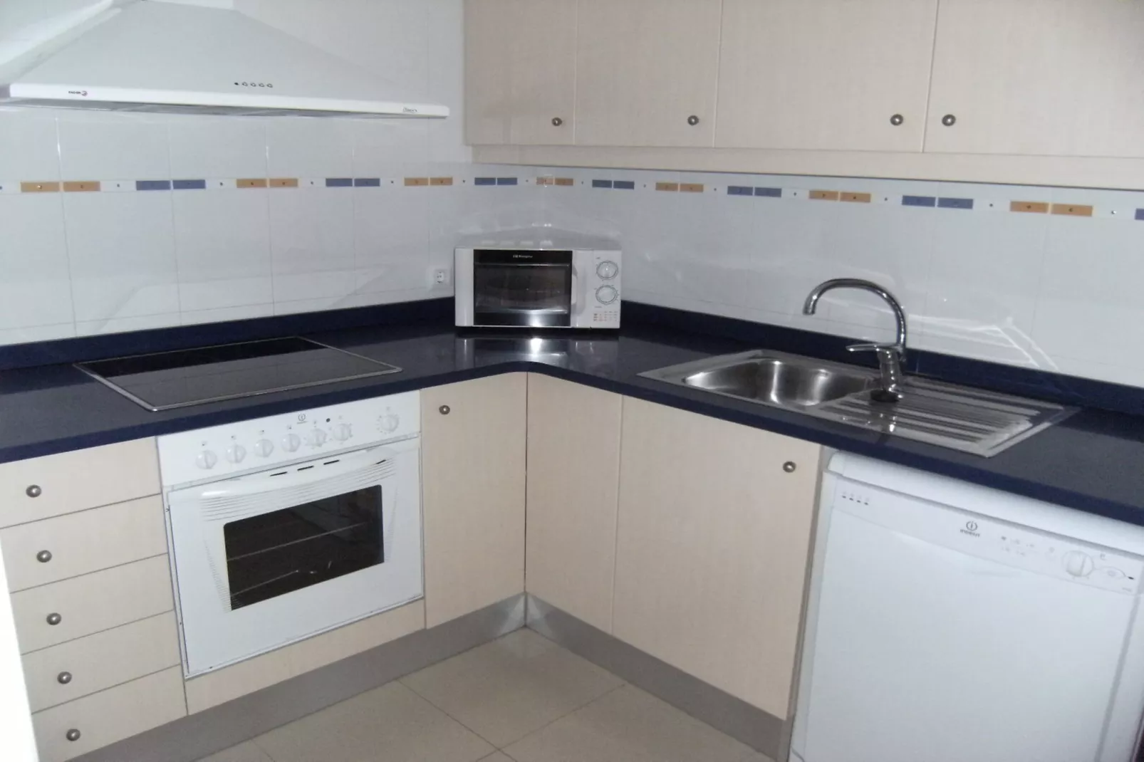 MESTRAL 1.1-Kitchen