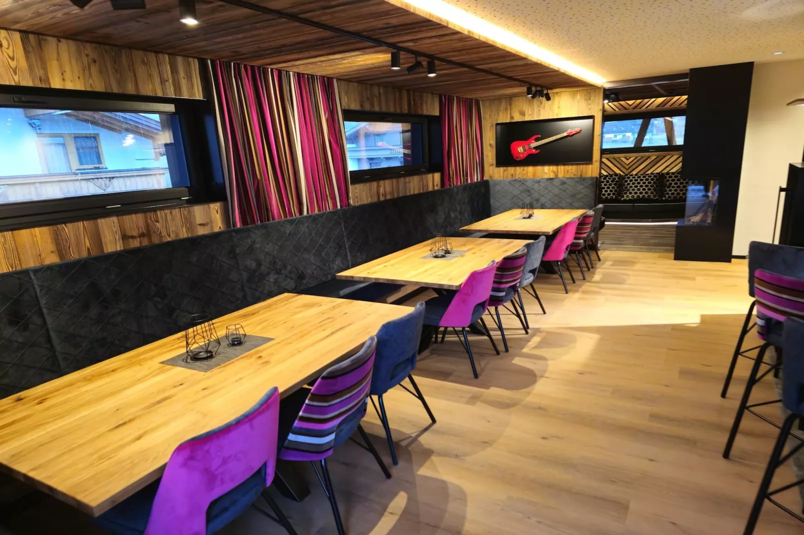 Rocking home - Chalet / SO-SO-Dining room