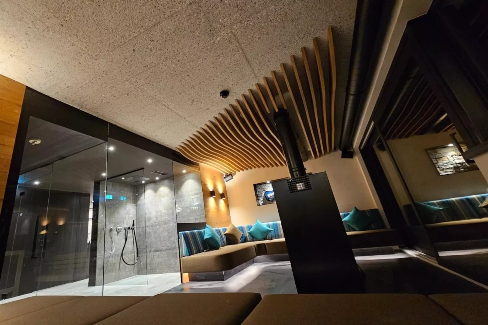 Rocking home - Chalet / SO-SO-Dining room