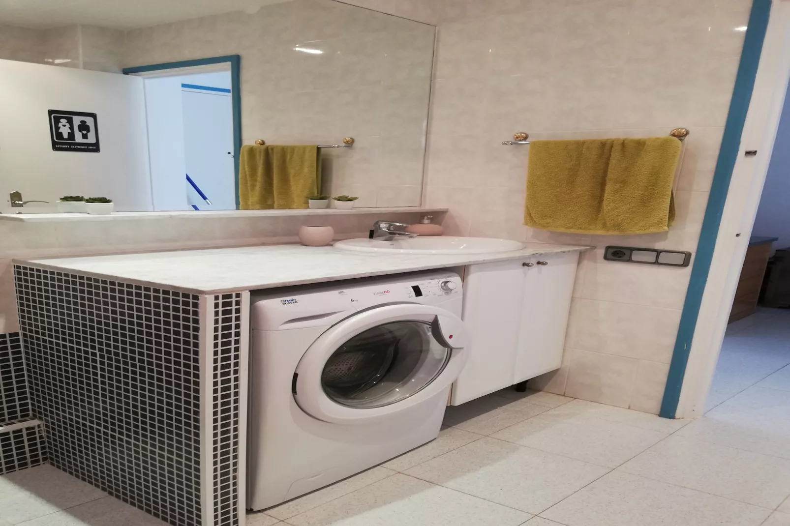 BOSMAR BOSC 5-A-Bathroom