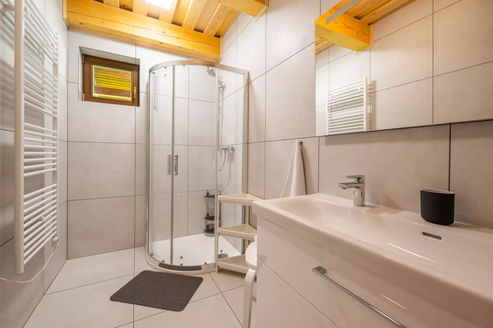 Velké Karlovice MKR545-Bathroom
