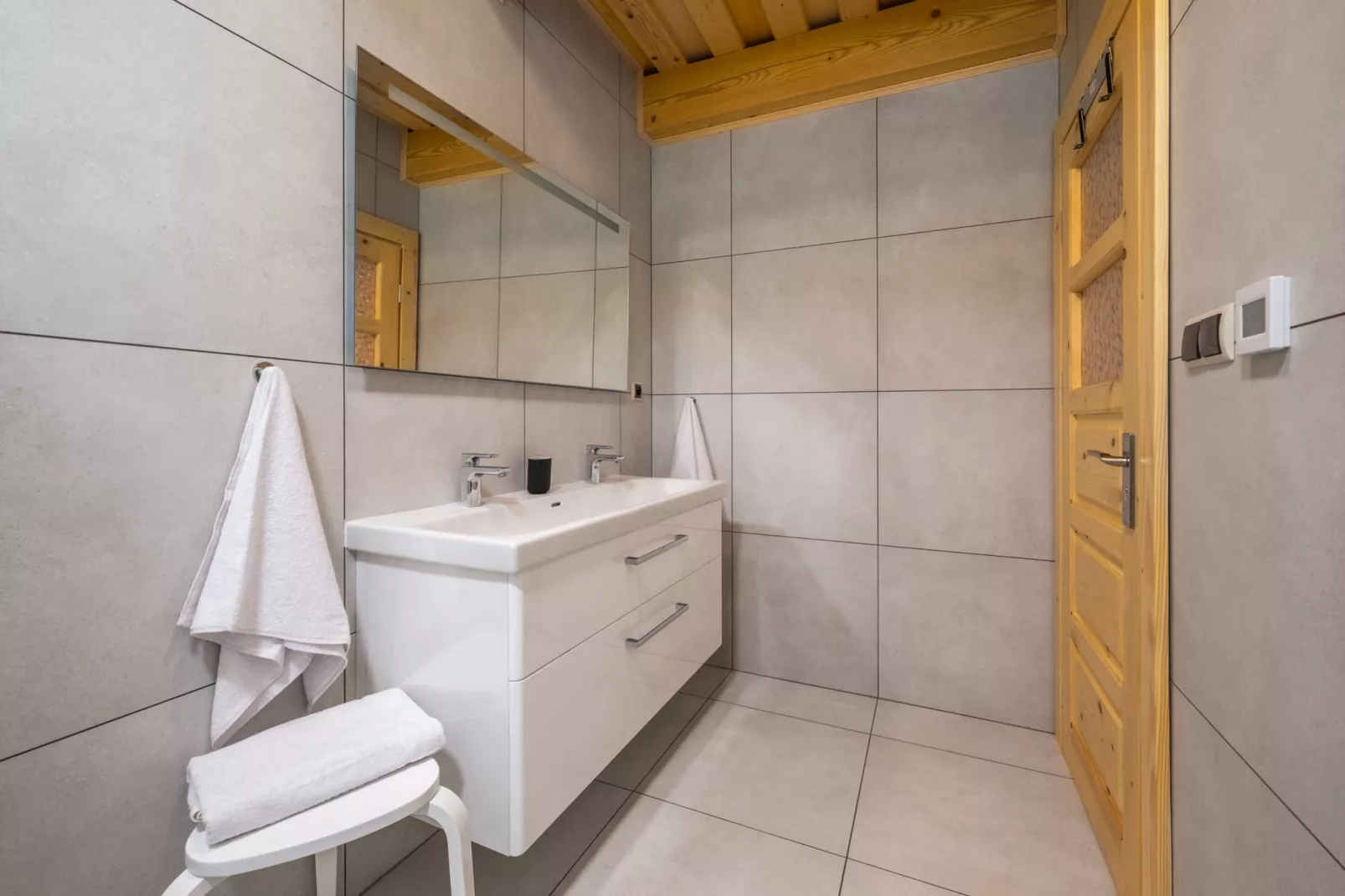Velké Karlovice MKR545-Bathroom