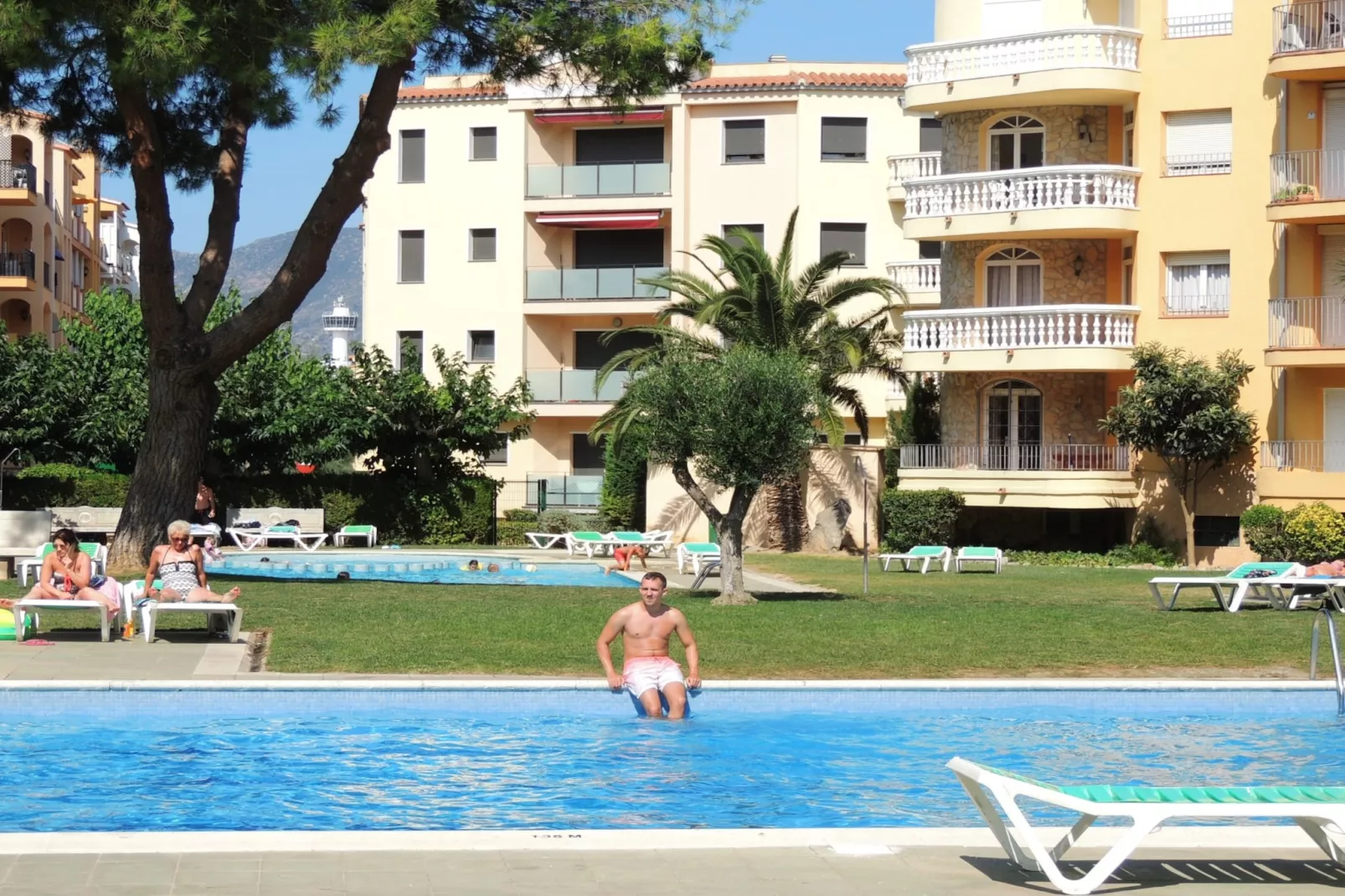 GRAN RESERVA MIMOSES 2 BJS C Empuriabrava-Pool