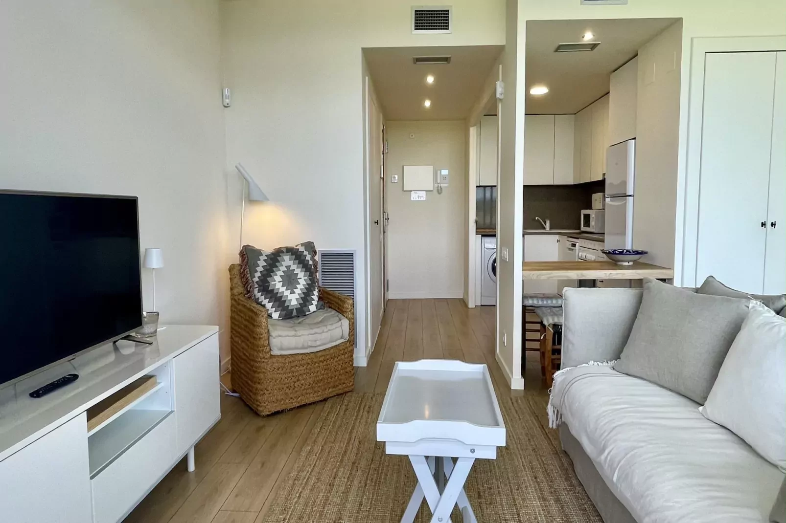 RESID.GOLF EST. 4 1-3-Living room