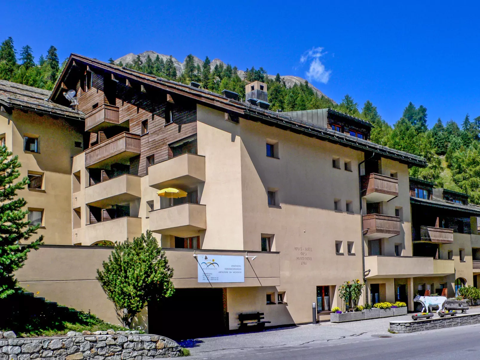 Chesa Munteratsch 311-Outside