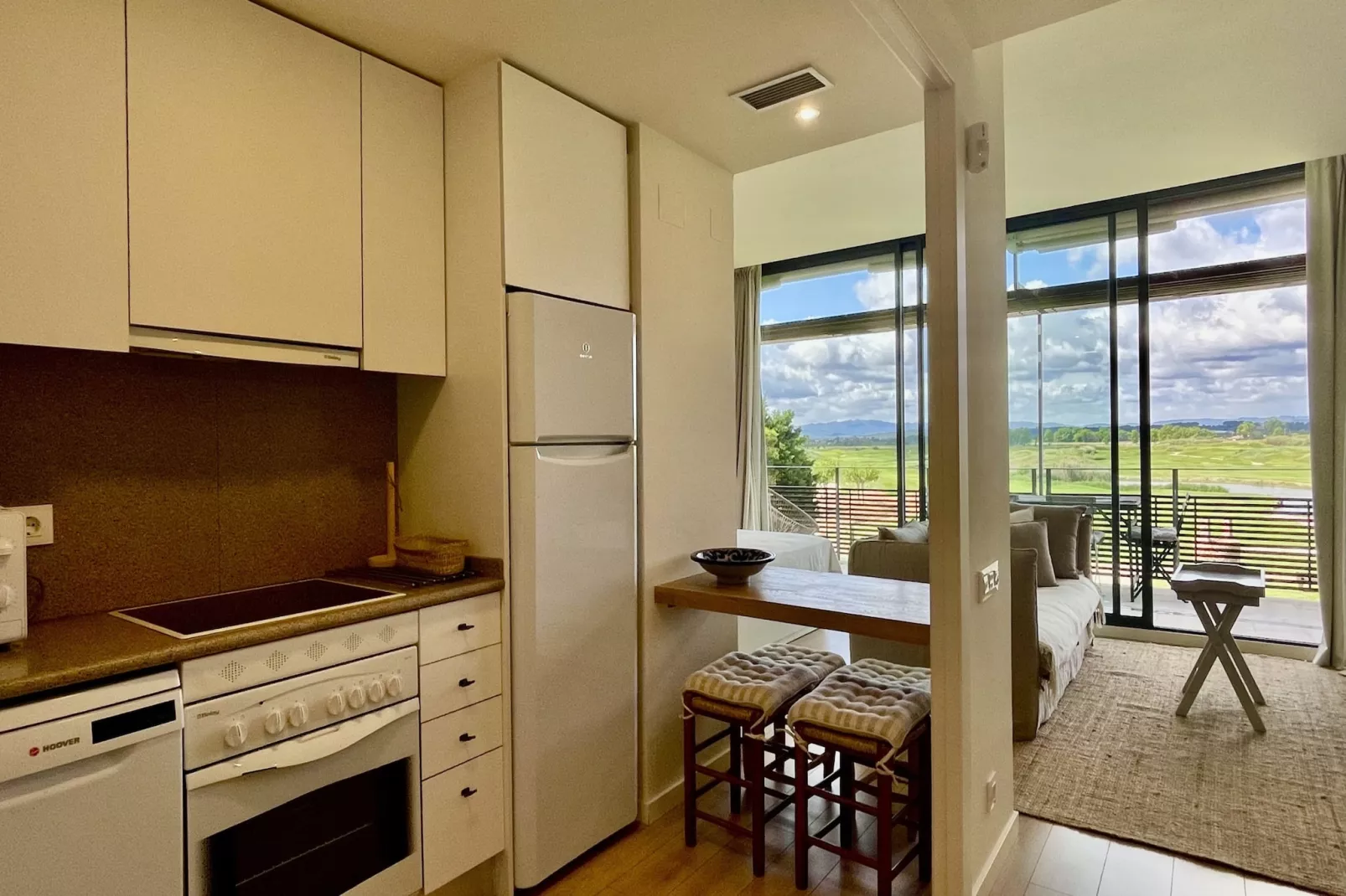 RESID.GOLF EST. 4 1-3-Kitchen