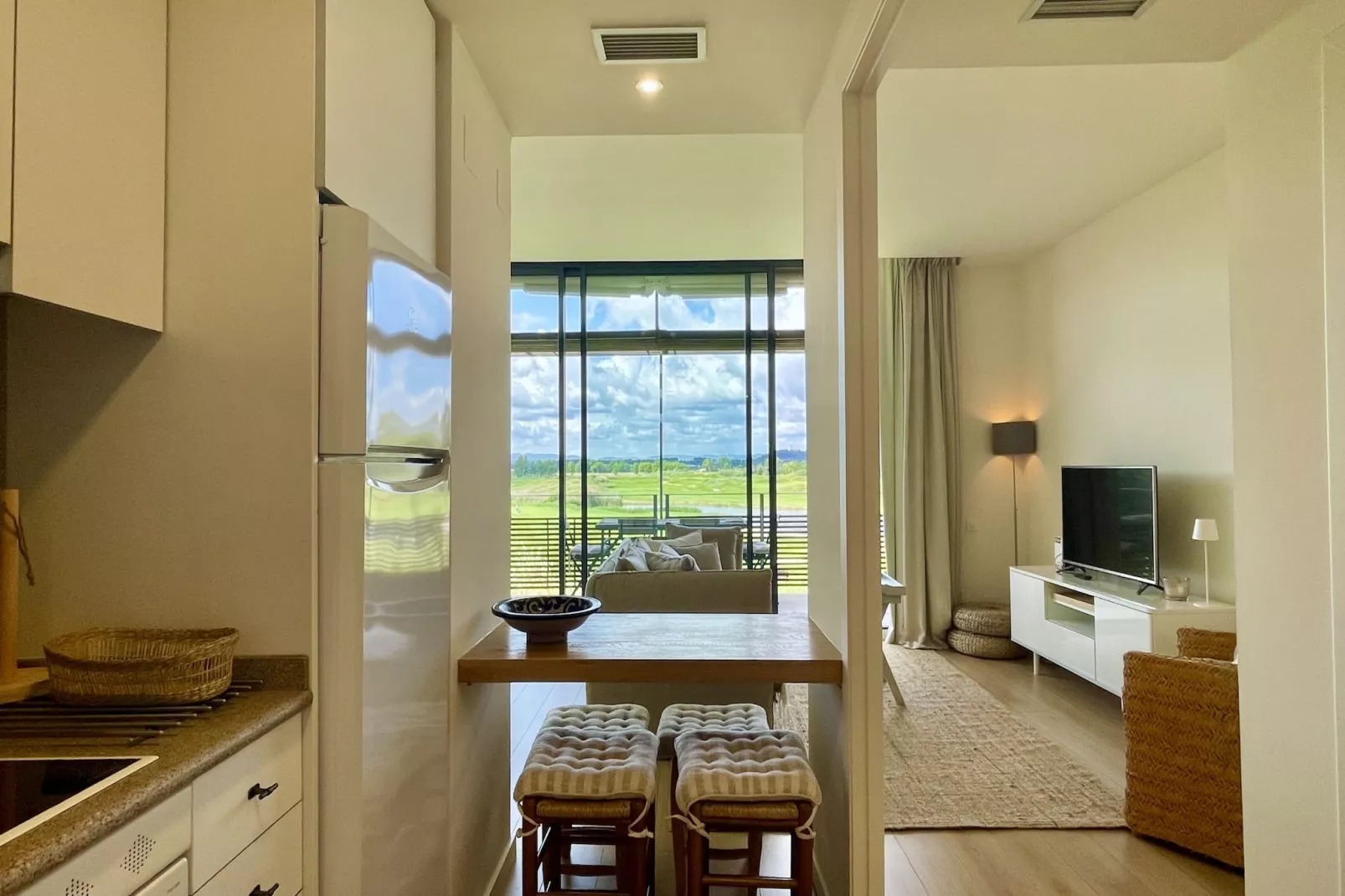 RESID.GOLF EST. 4 1-3-Kitchen