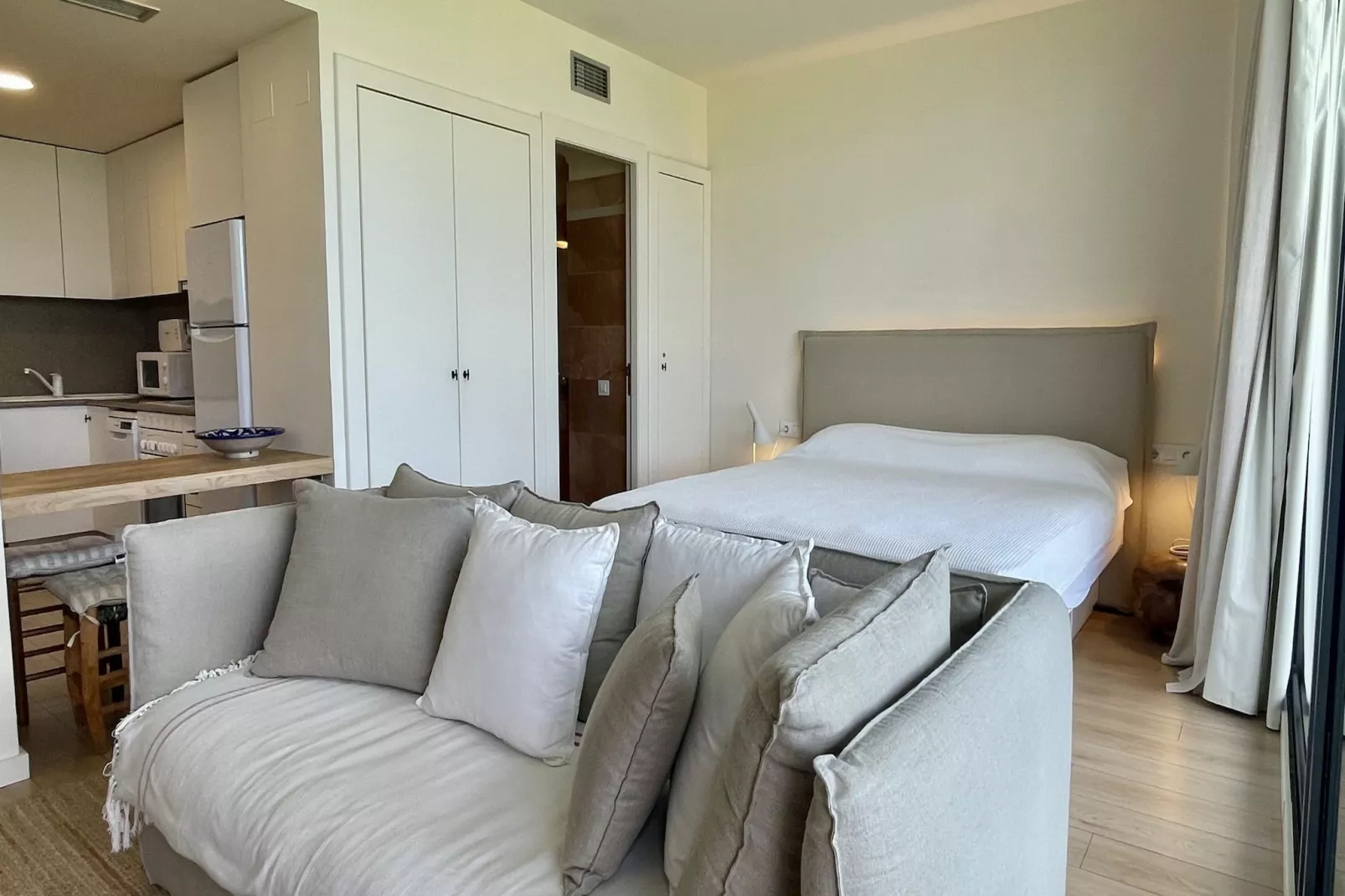 RESID.GOLF EST. 4 1-3-Bedroom