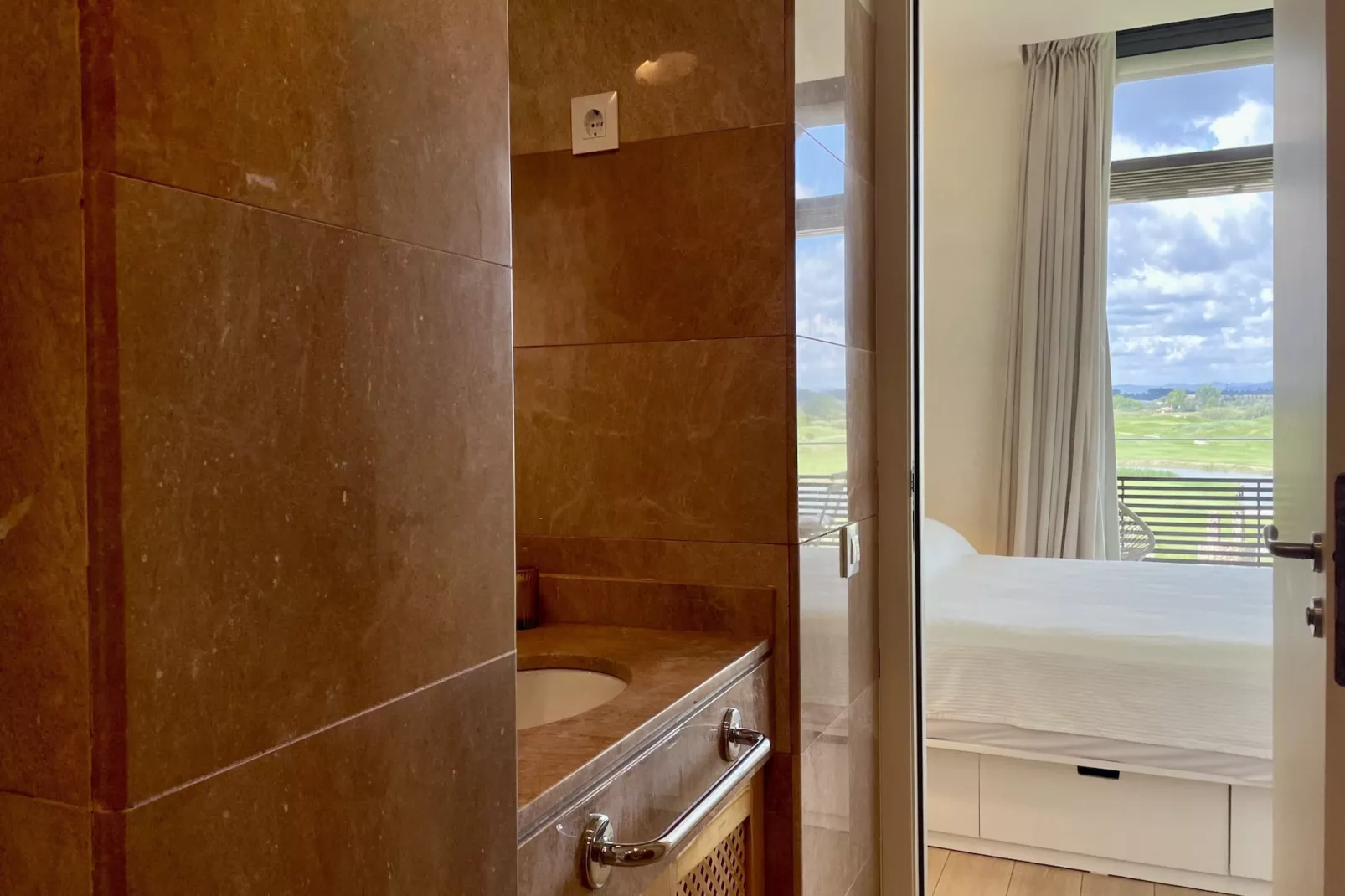RESID.GOLF EST. 4 1-3-Bathroom