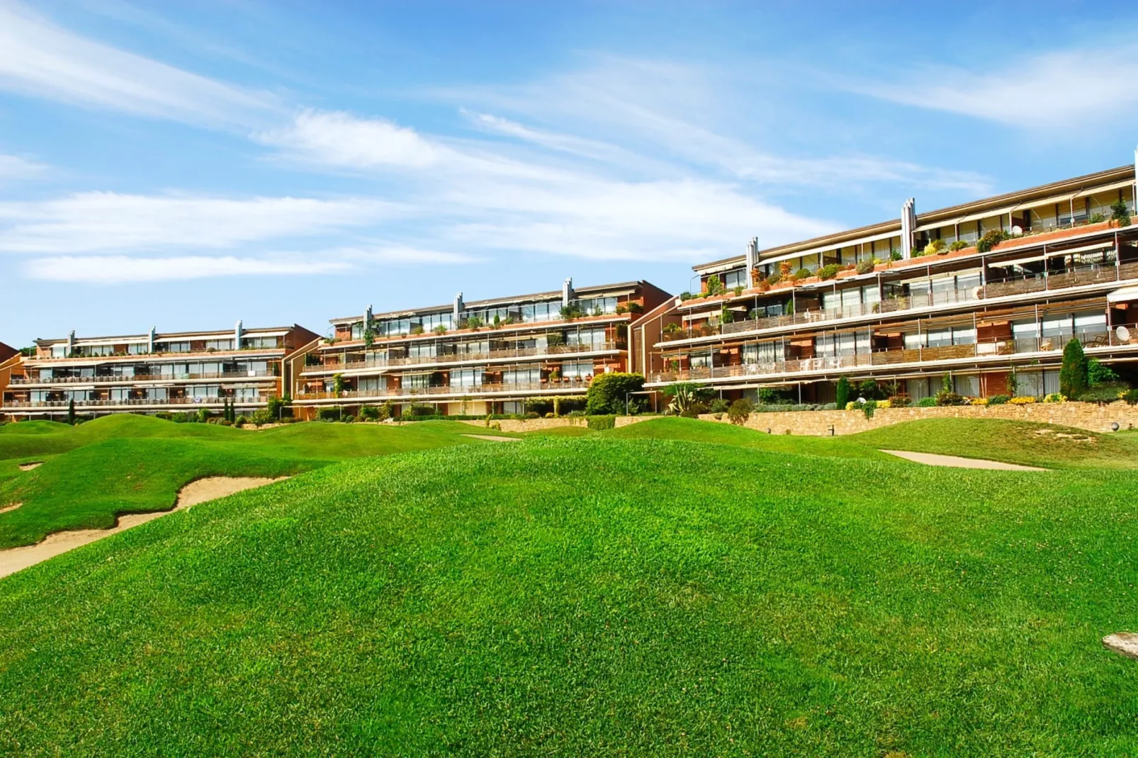 RESID.GOLF EST. 4 1-3-Outdoor