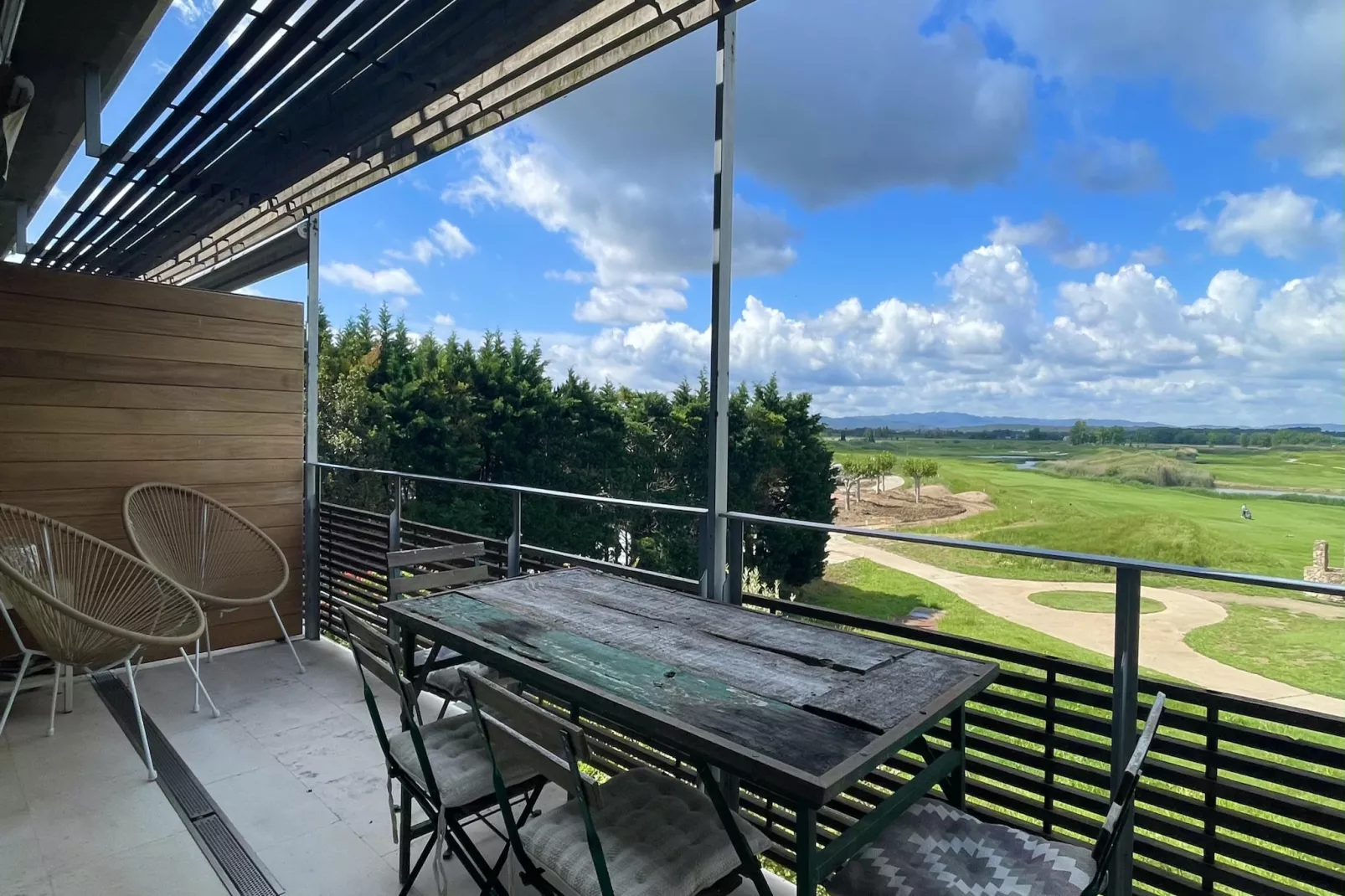 RESID.GOLF EST. 4 1-3-Terrace