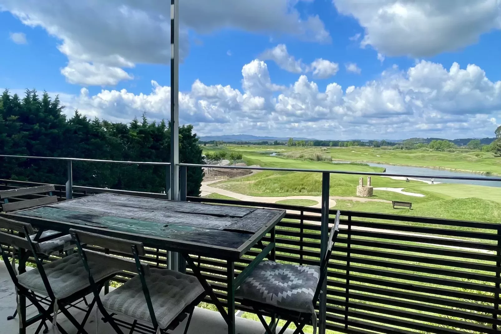 RESID.GOLF EST. 4 1-3-Terrace