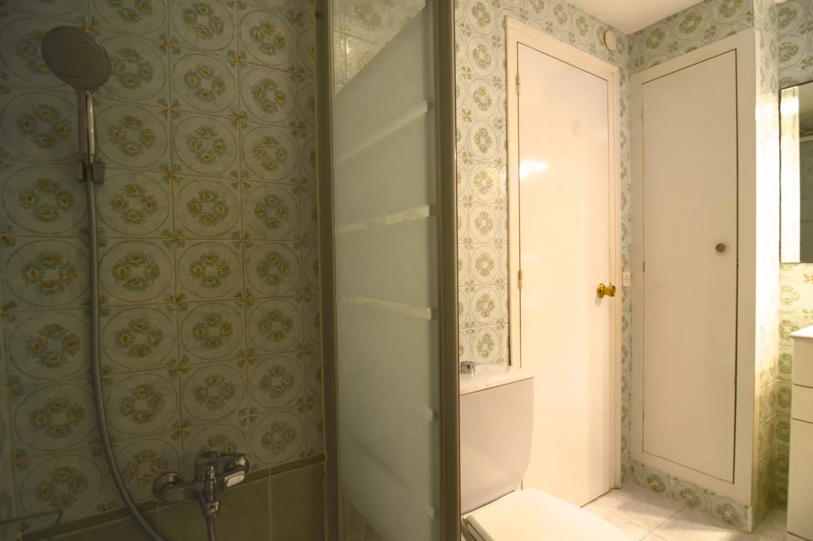 ENRIC SERRA 54-Bathroom