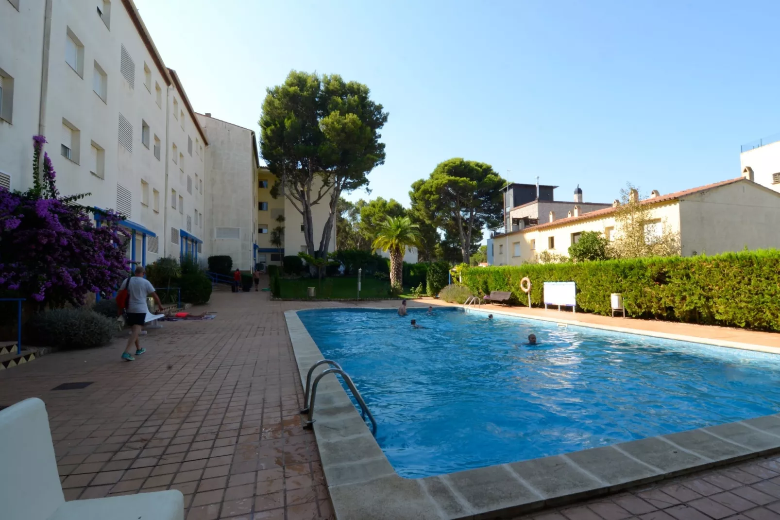MAGDA PARK J 2 B-Pool