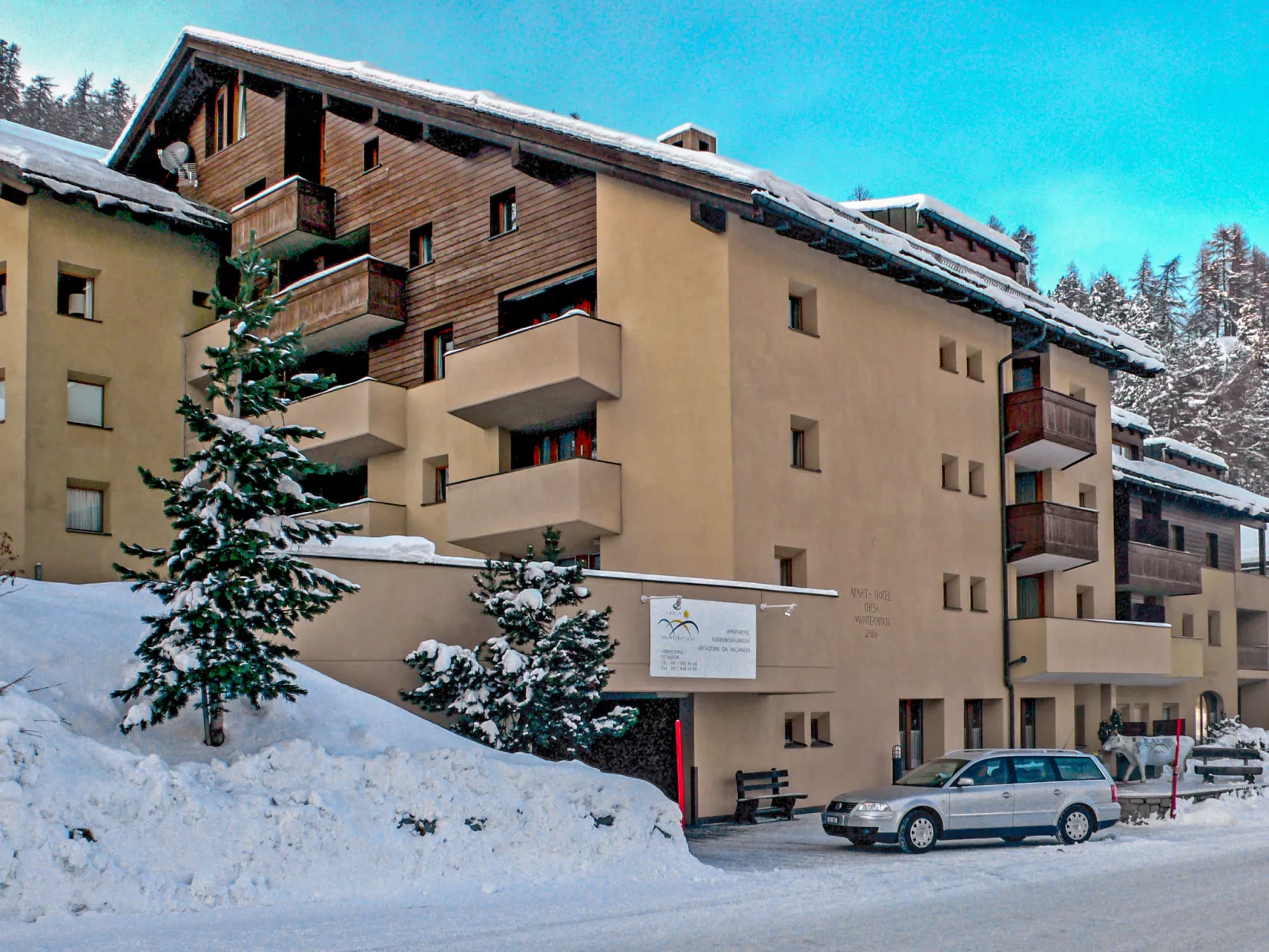 Chesa Munteratsch 311-Outside