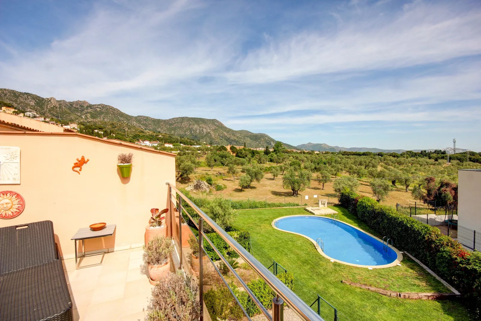 SUN VILLAGE P2-Pool