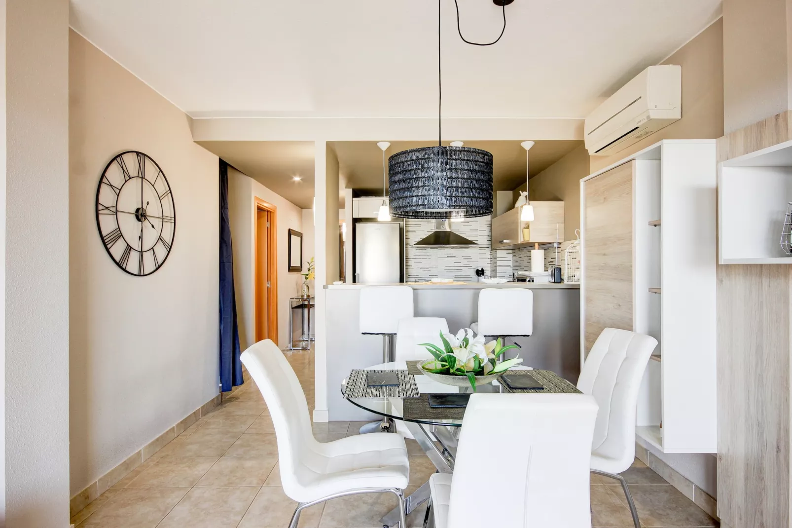 SUN VILLAGE P2-Living room