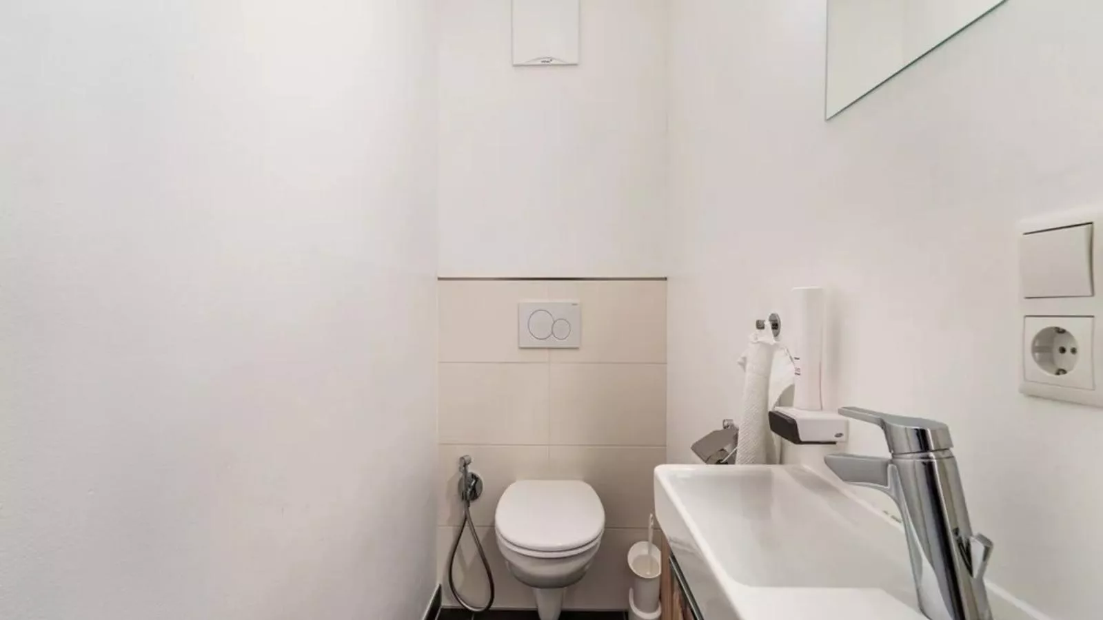 Sonne-Bathroom