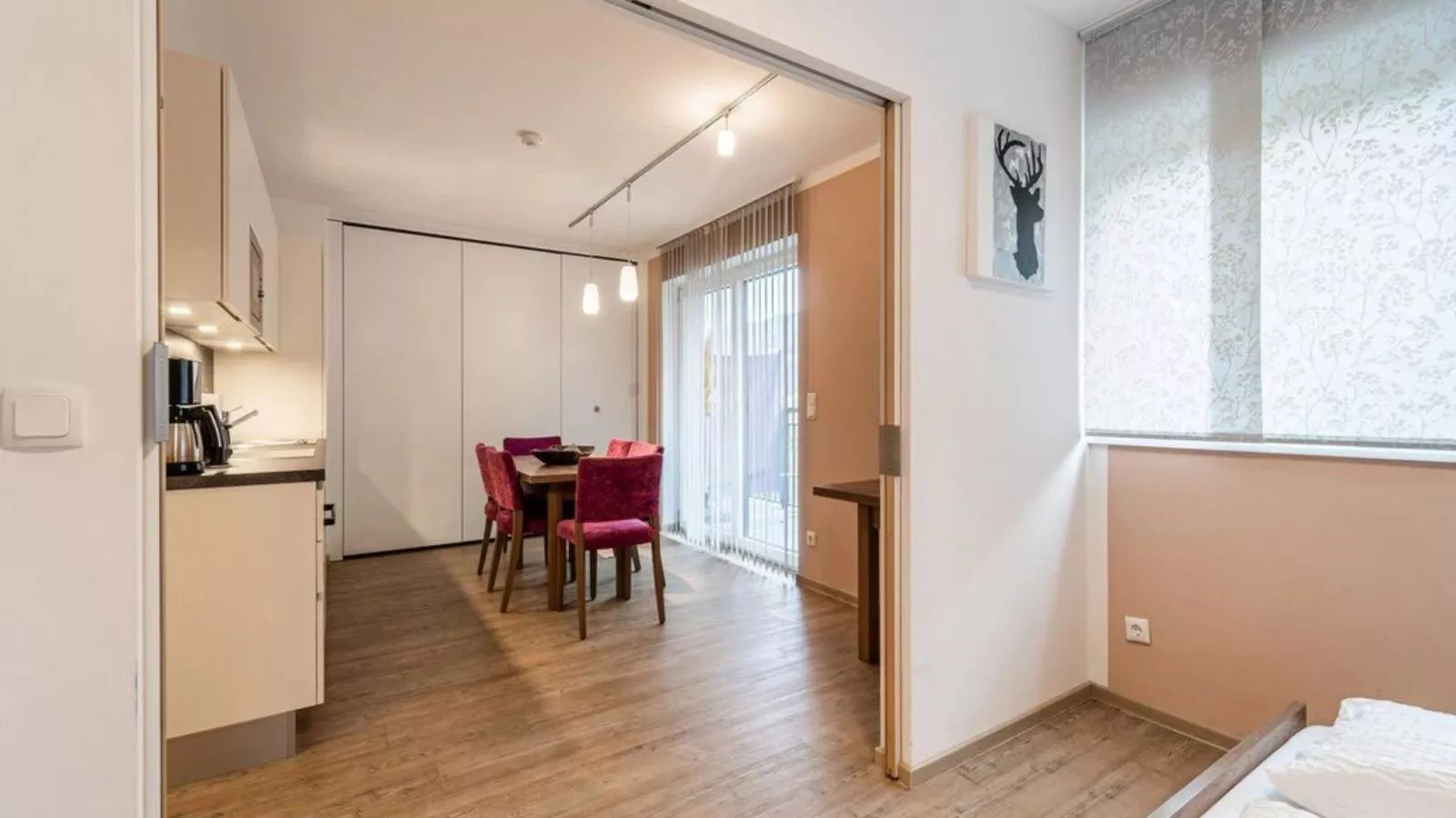 Slunce-Dining room