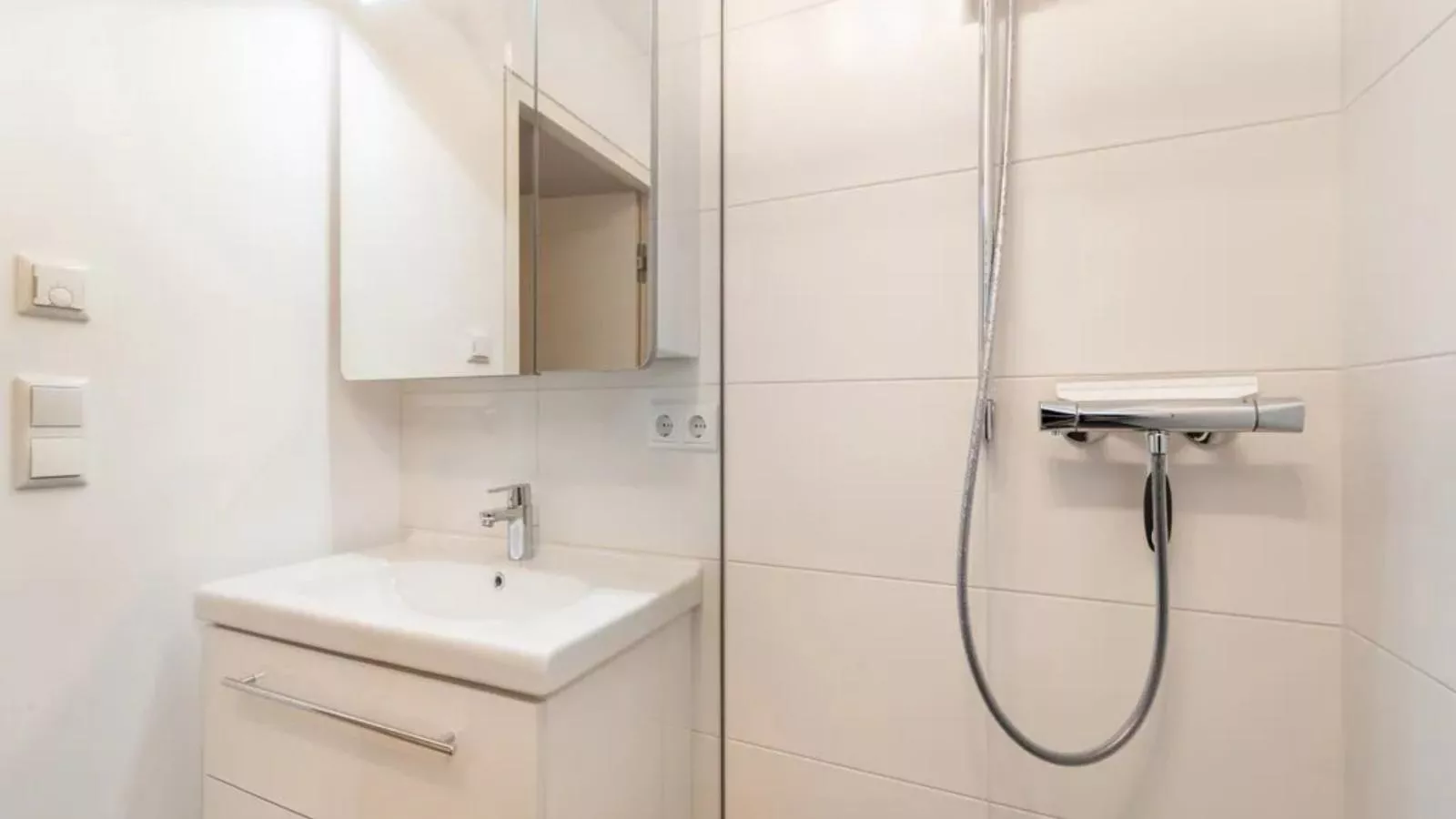 Slunce-Bathroom