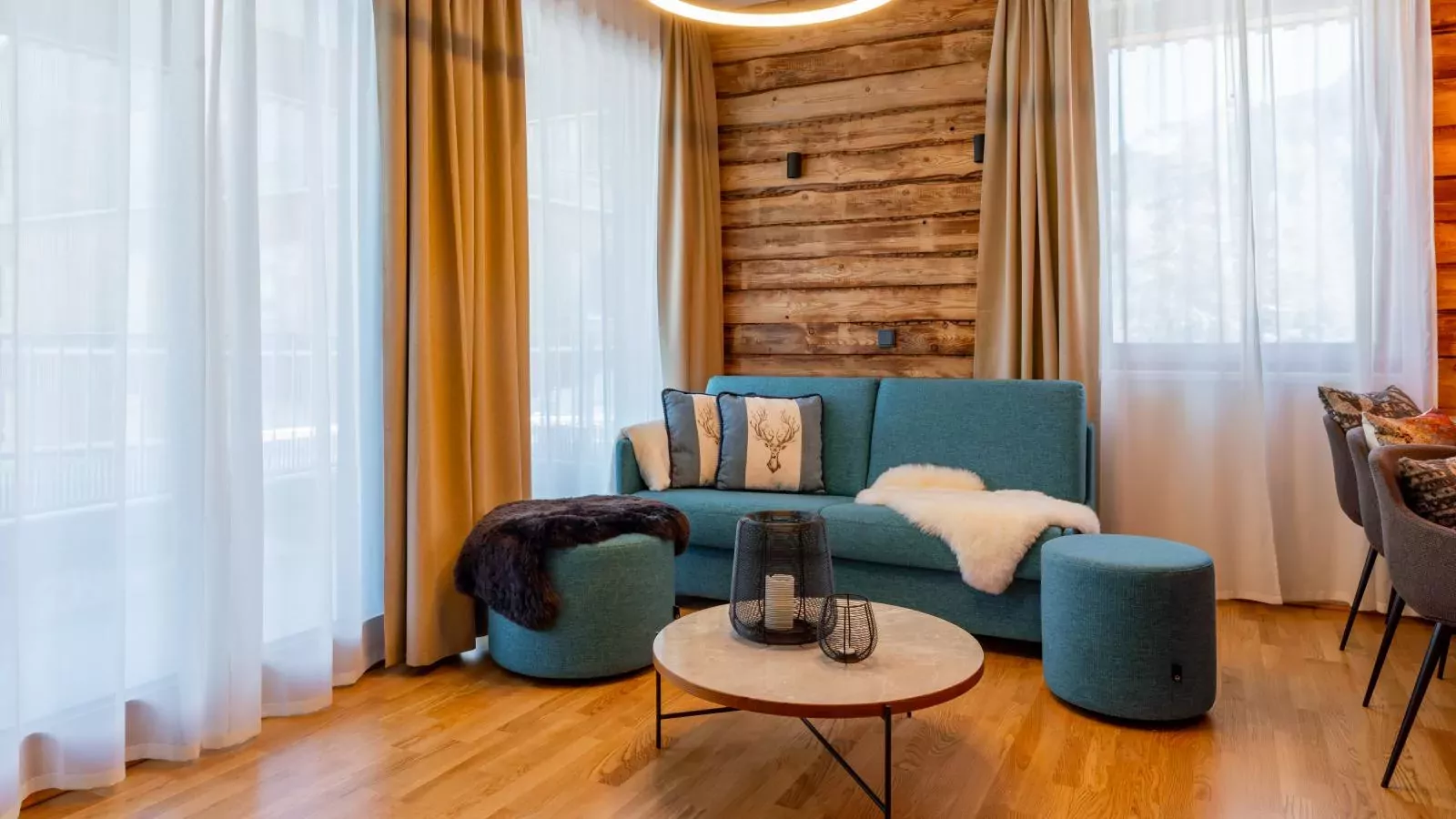 Zirbennest Sonnenalpe Nassfeld-Living room
