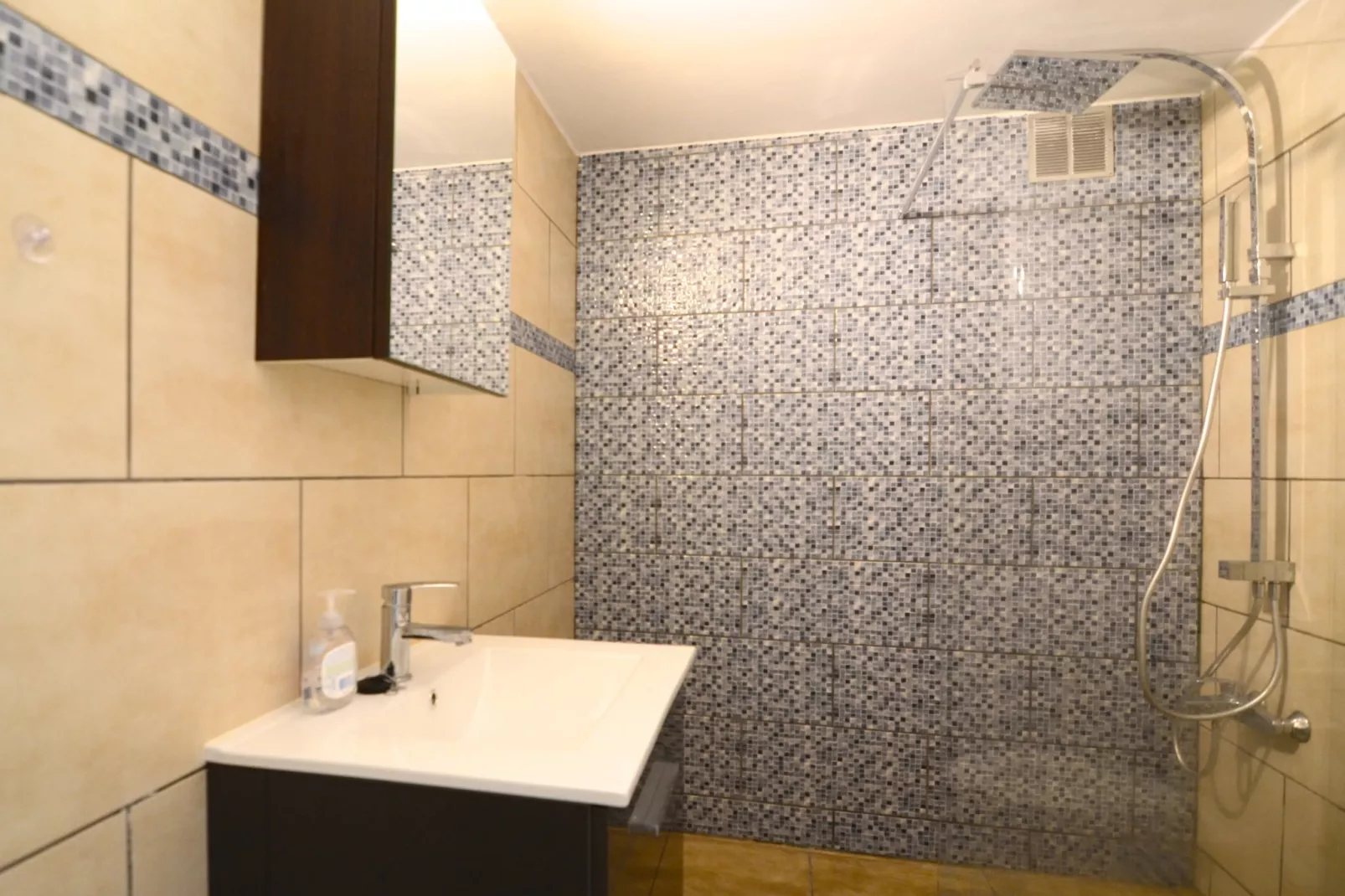 JADEMAR 006-A-Bathroom