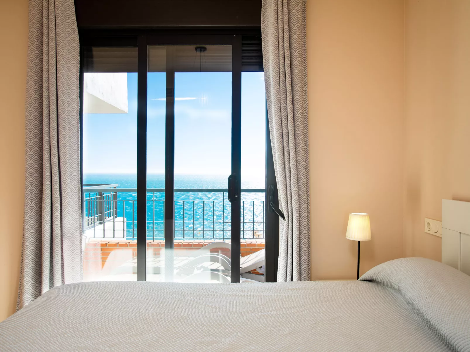 Sea Front-Inside