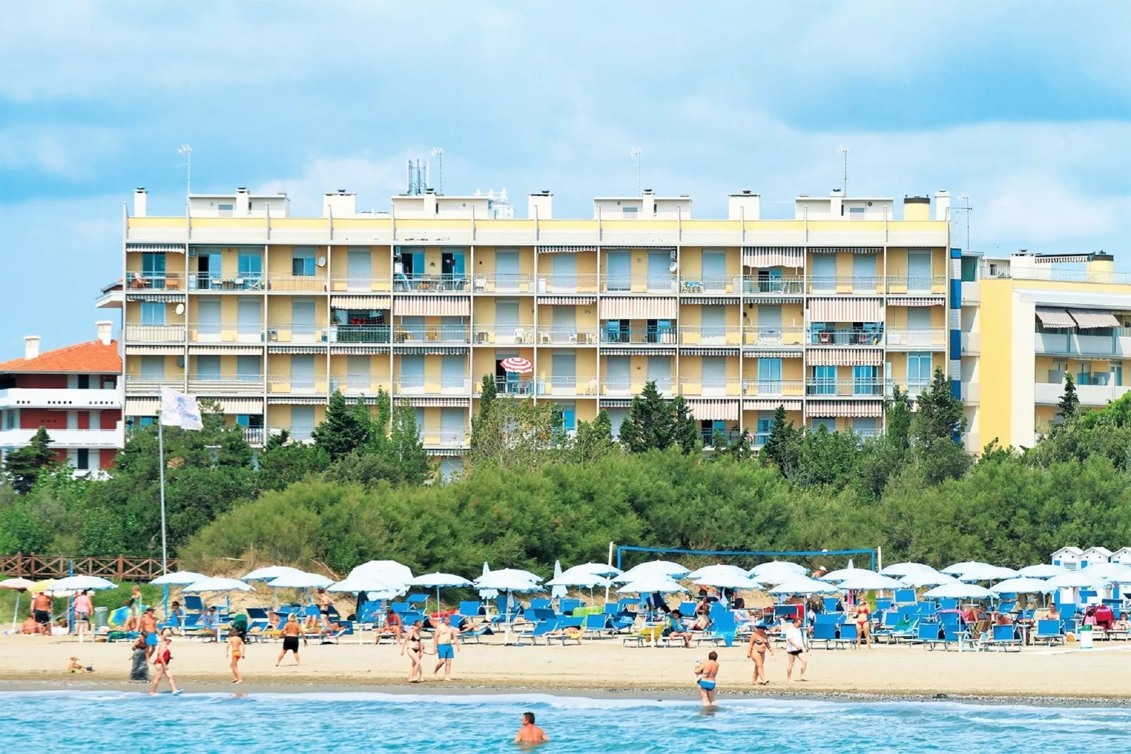 Bora 20D-Exterior summer