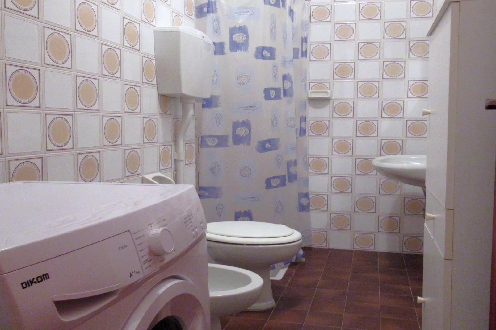 Bora 20D-Bathroom
