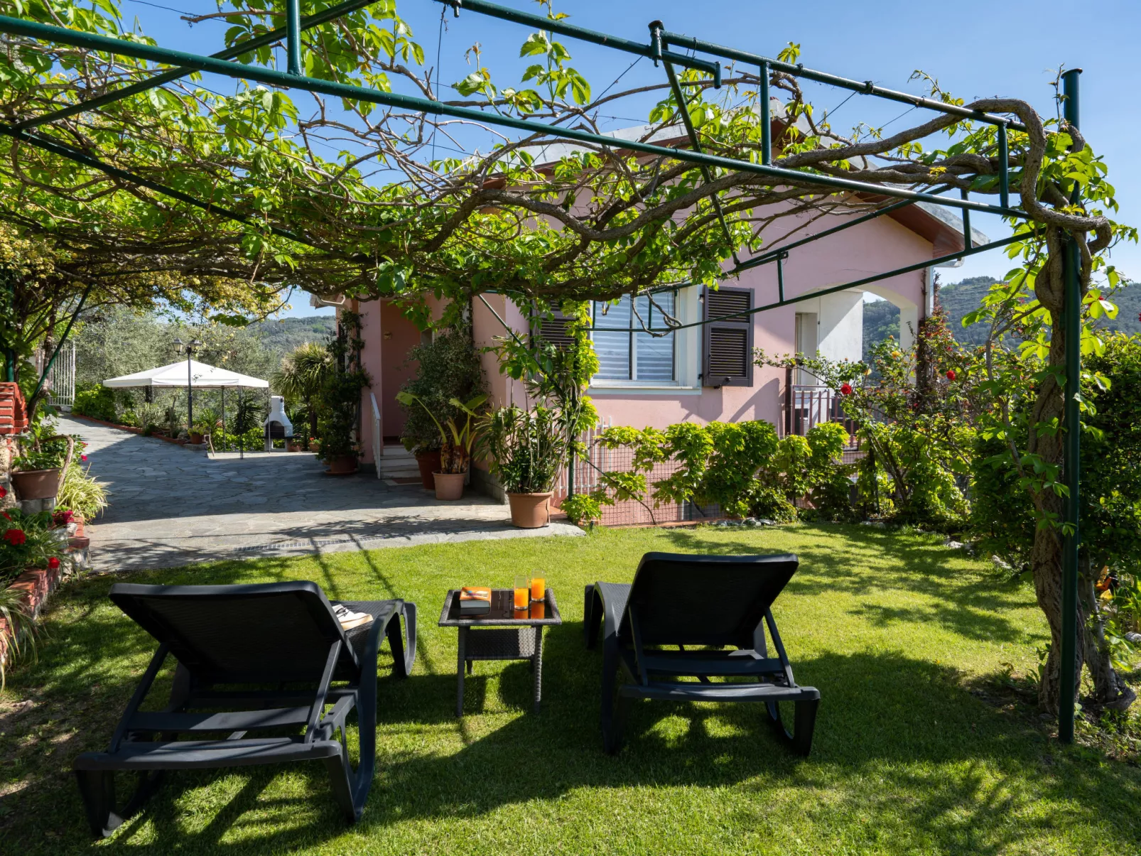 Villa Paradiso (DOL192)