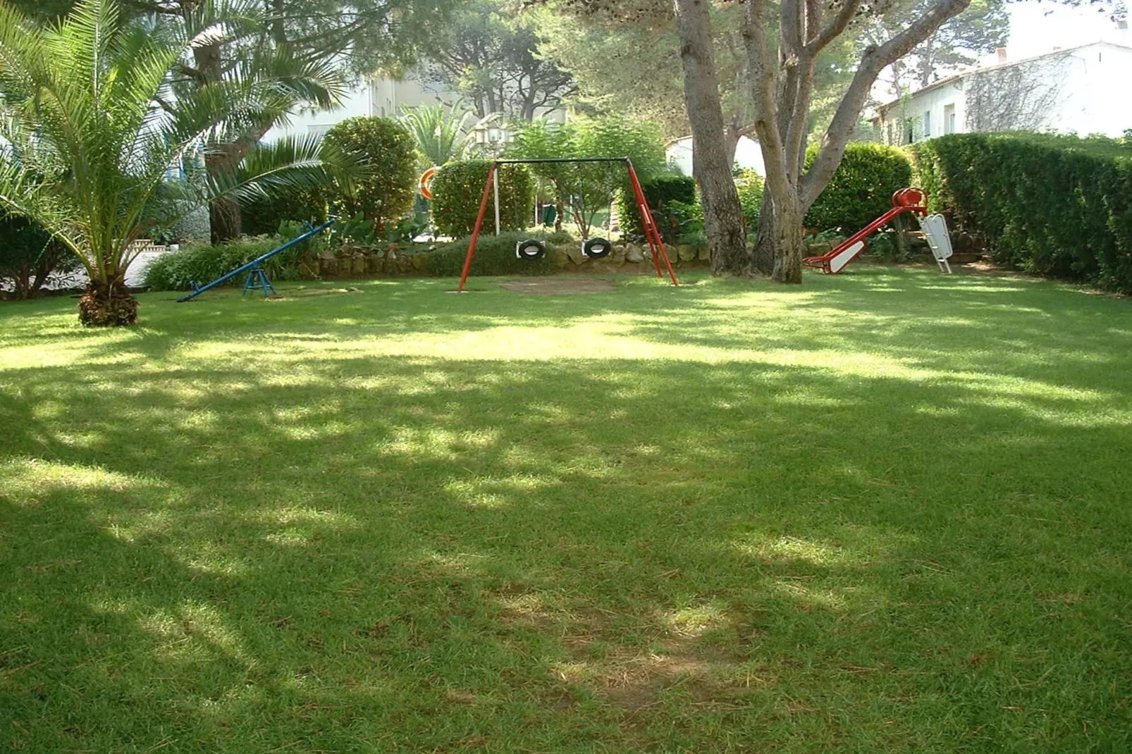 MAGDA PARK B-2B-Outdoor
