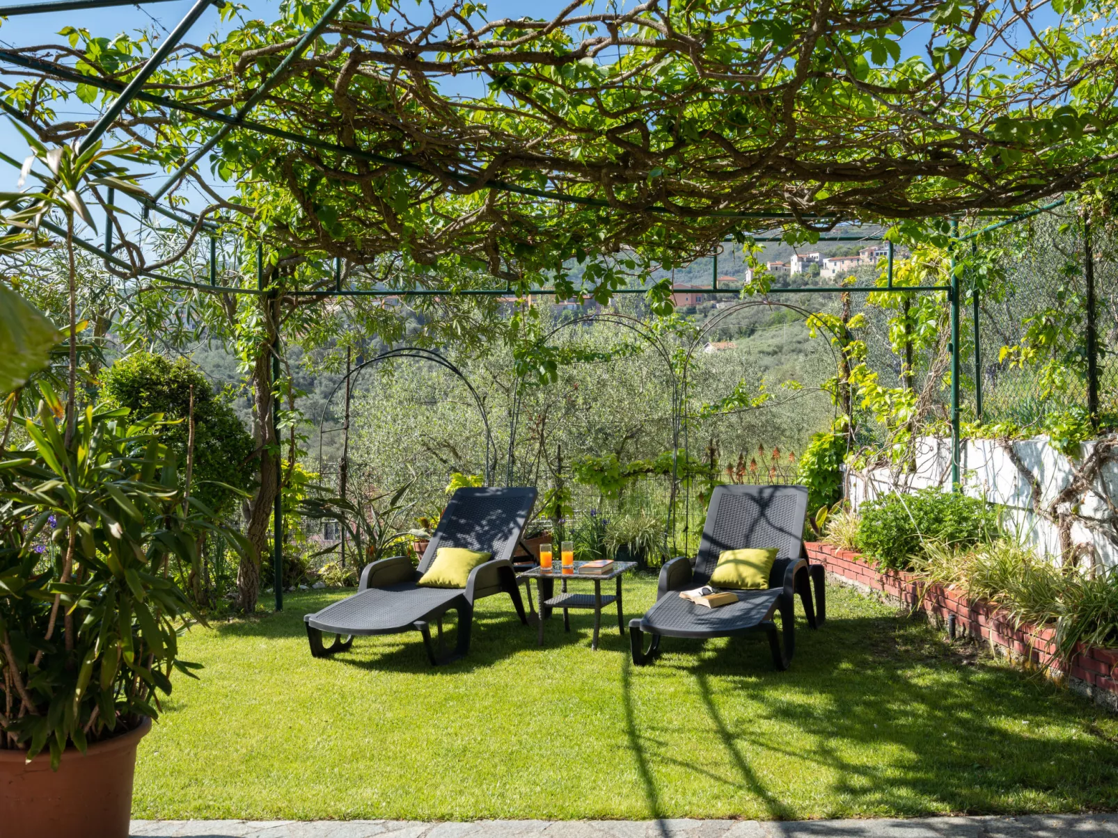 Villa Paradiso (DOL192)-Outside