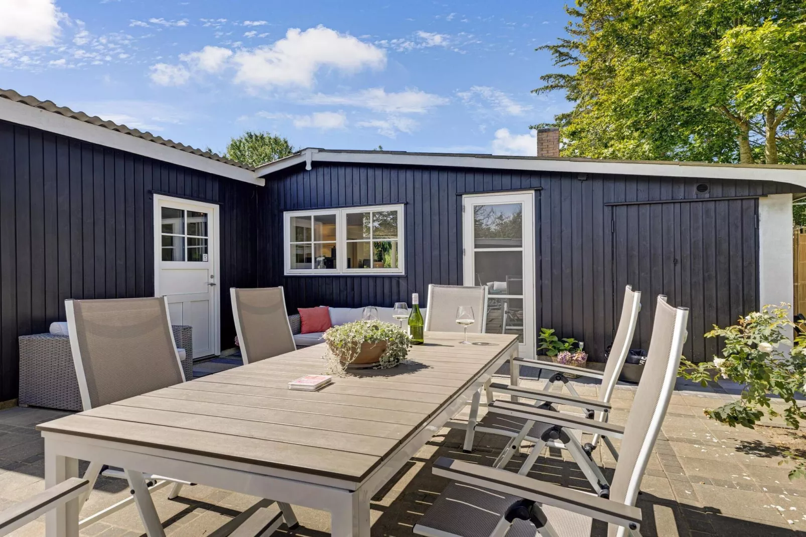 Ferienhaus in Hjørring im Innenhof-Außenbereich