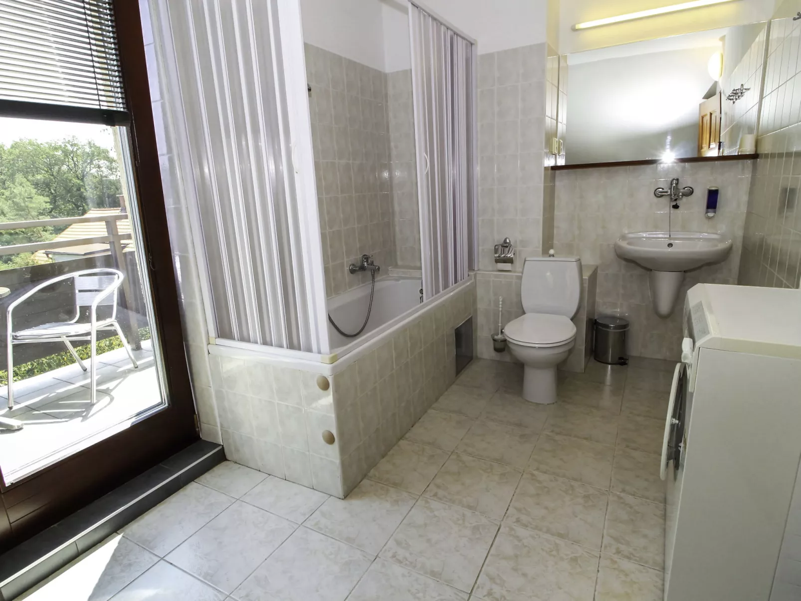 Hodkovičky-Inside