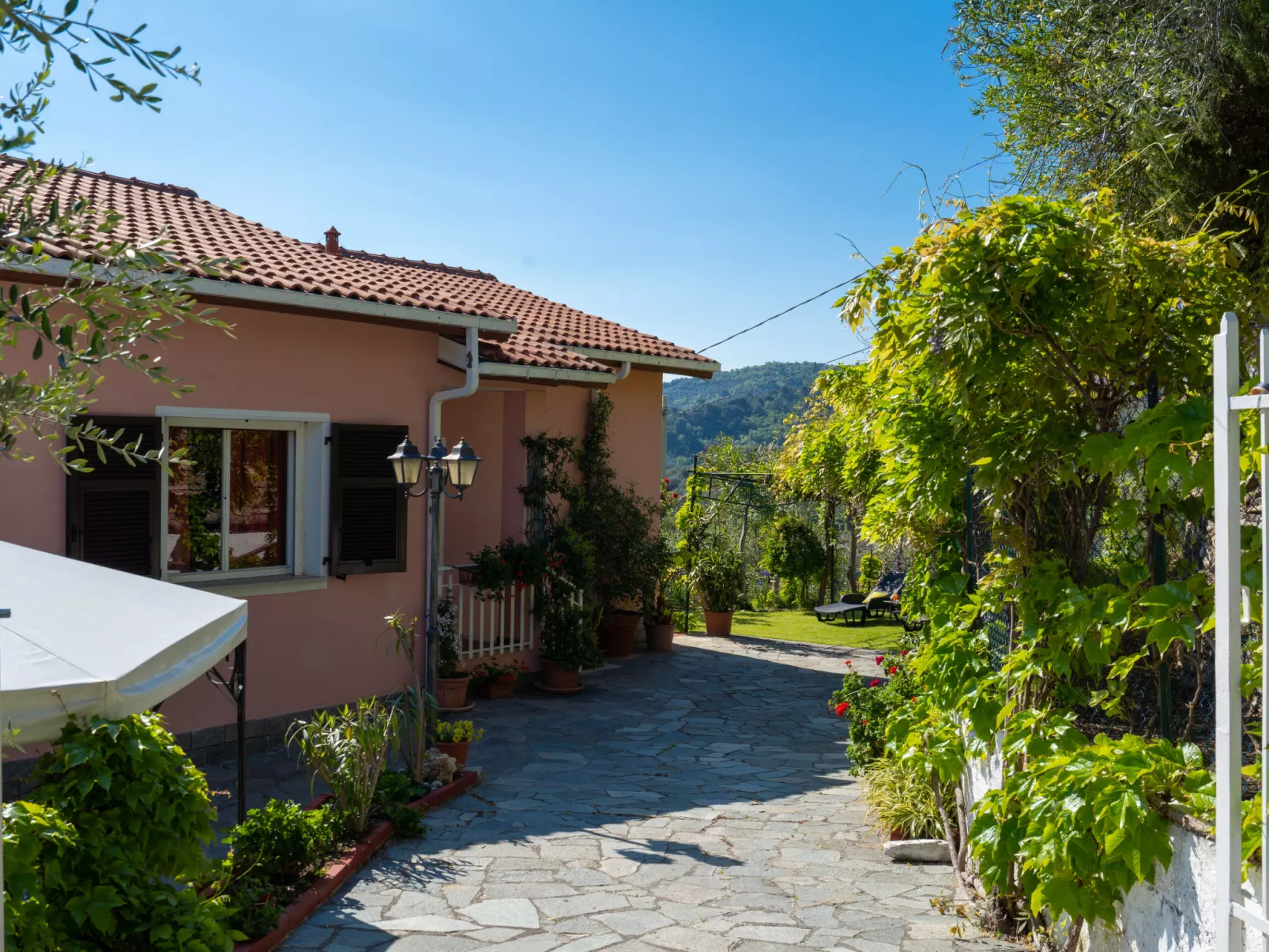 Villa Paradiso (DOL192)-Outside