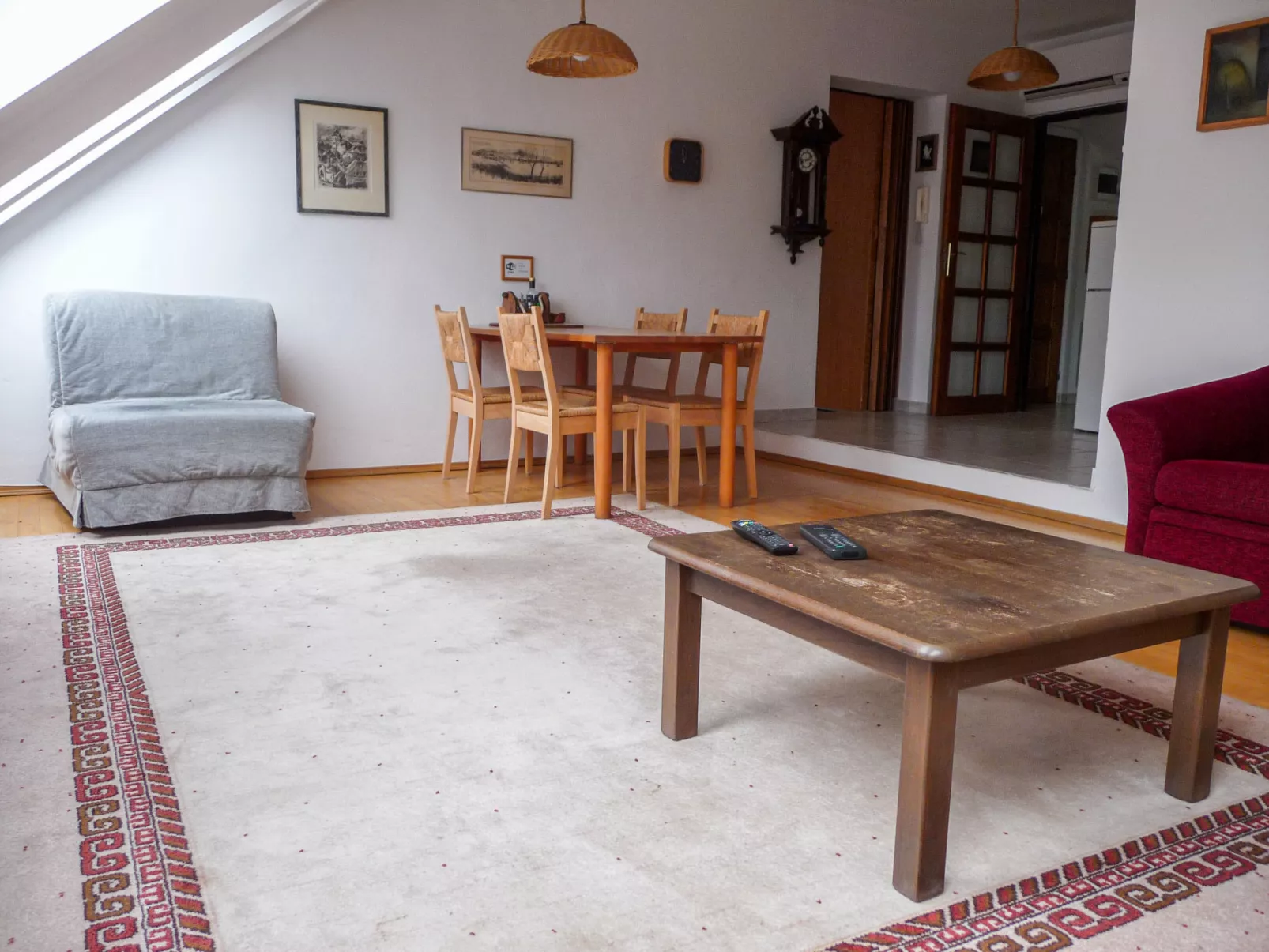 Hodkovičky-Inside