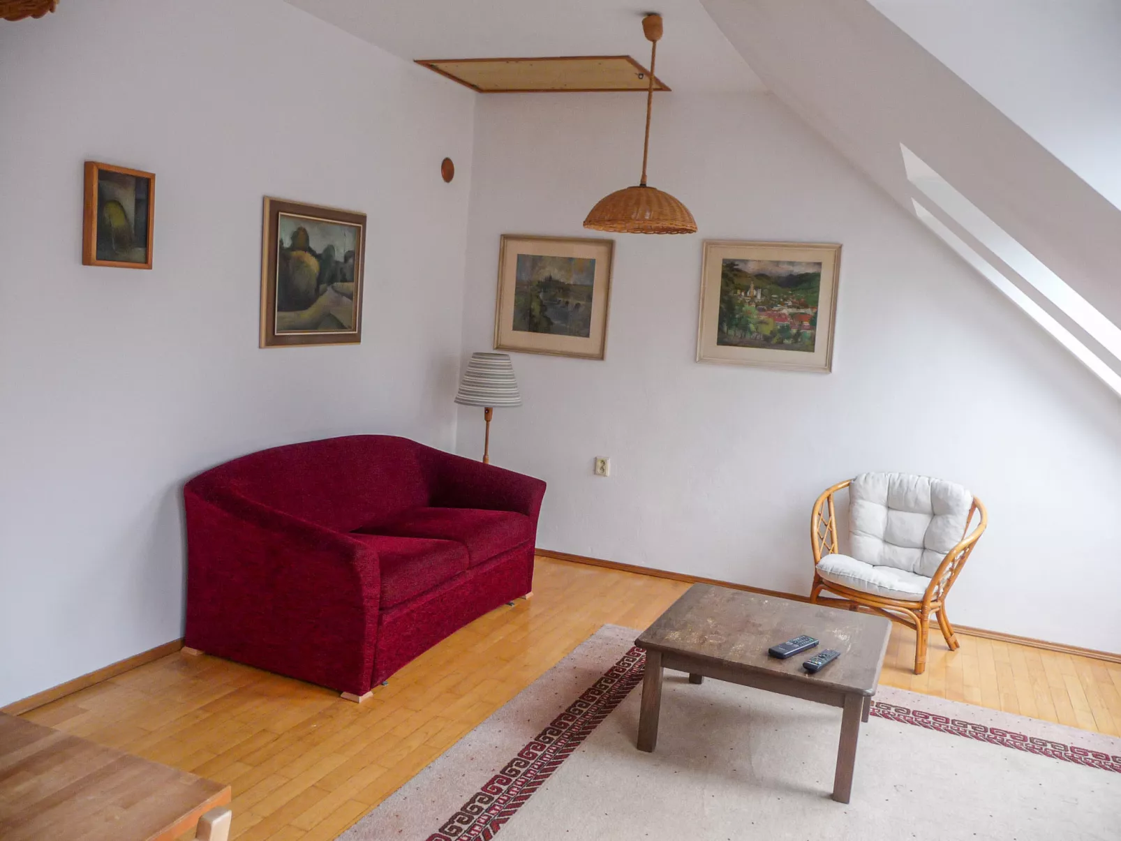 Hodkovičky-Inside