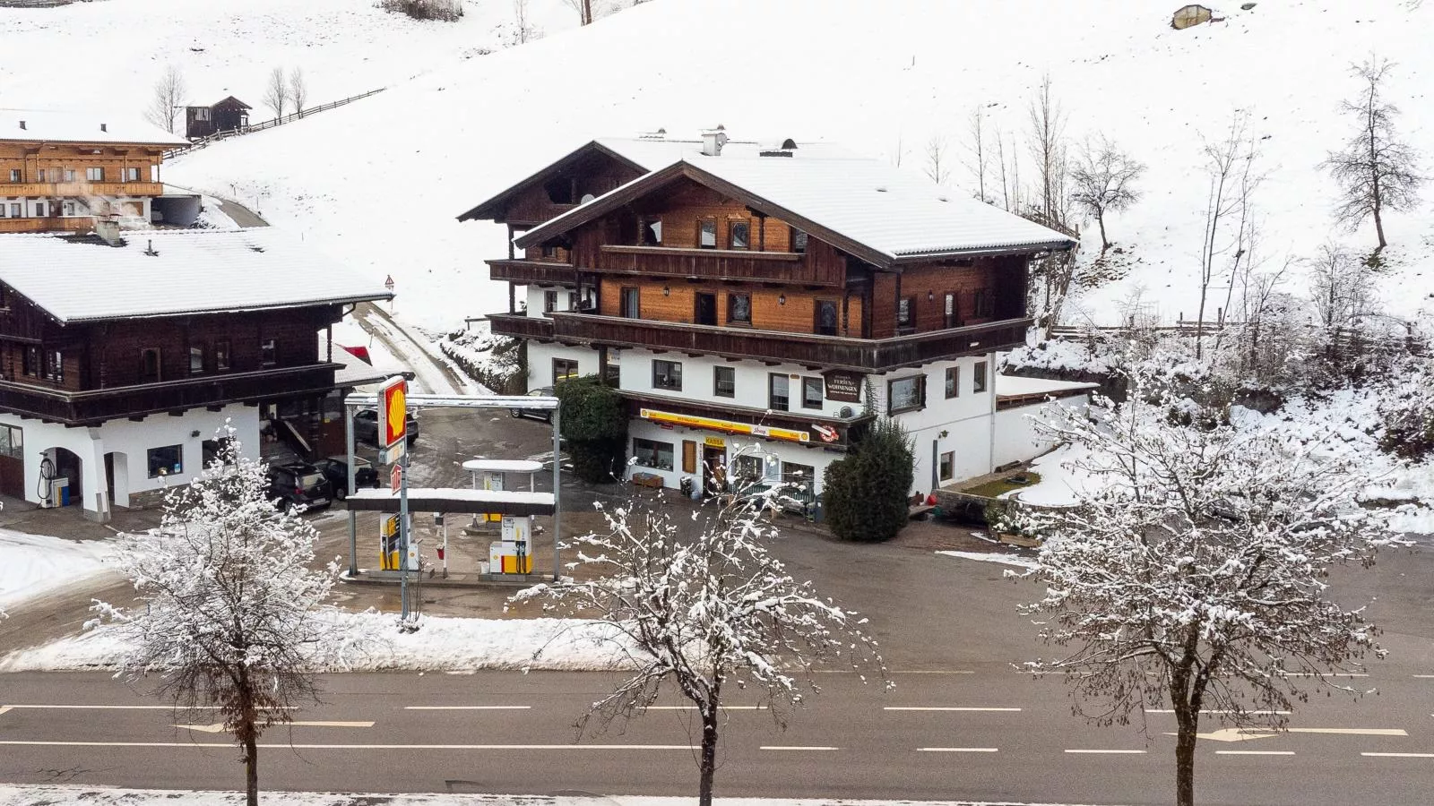 Zellner Top 3-Exterior winter