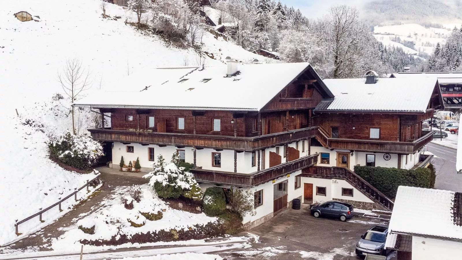 Zellner Top 7-Exterior winter