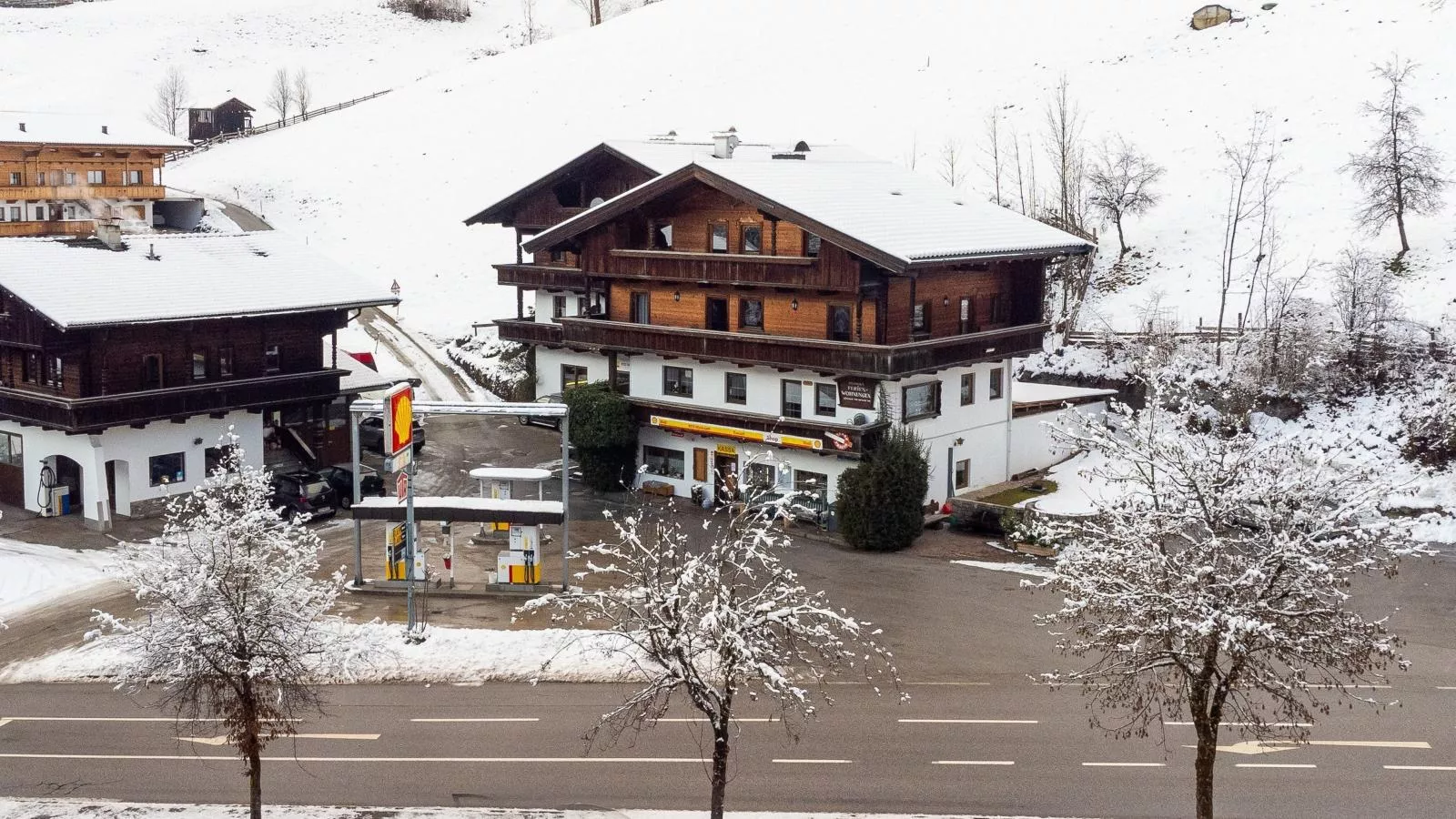 Zellner Top 7-Exterior winter