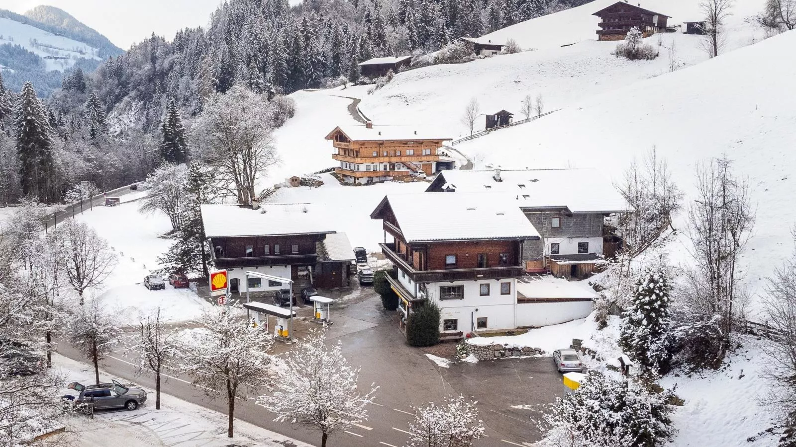 Zellner Top 8-Exterior winter