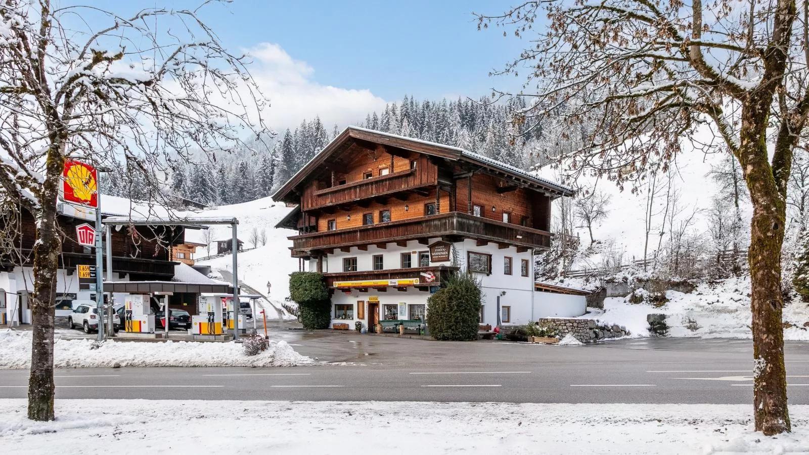 Zellner Top 8-Exterior winter