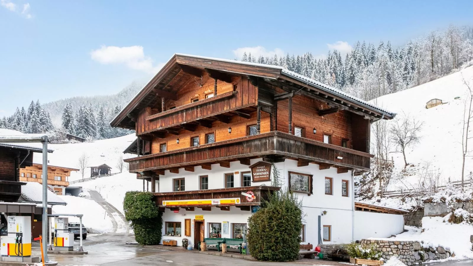 Zellner Top 8-Exterior winter