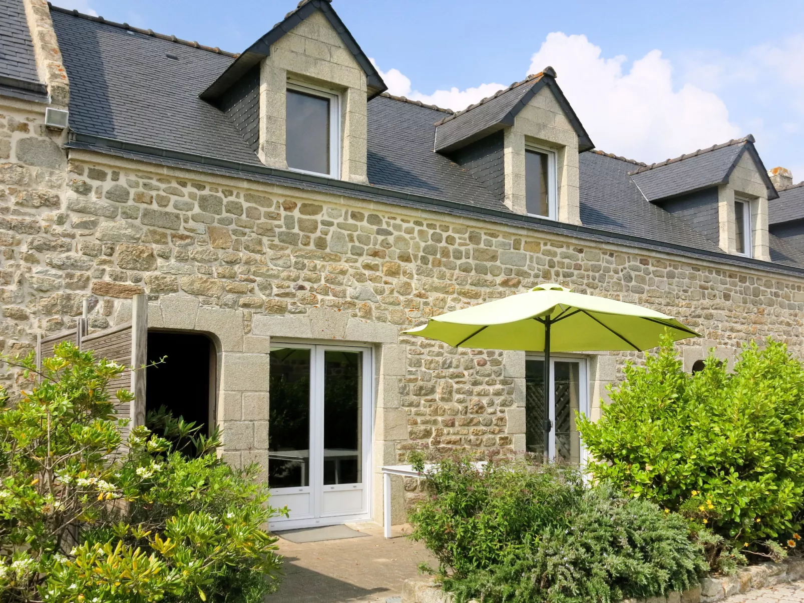 Houat-Hoedic-Belle-Ile-Outside