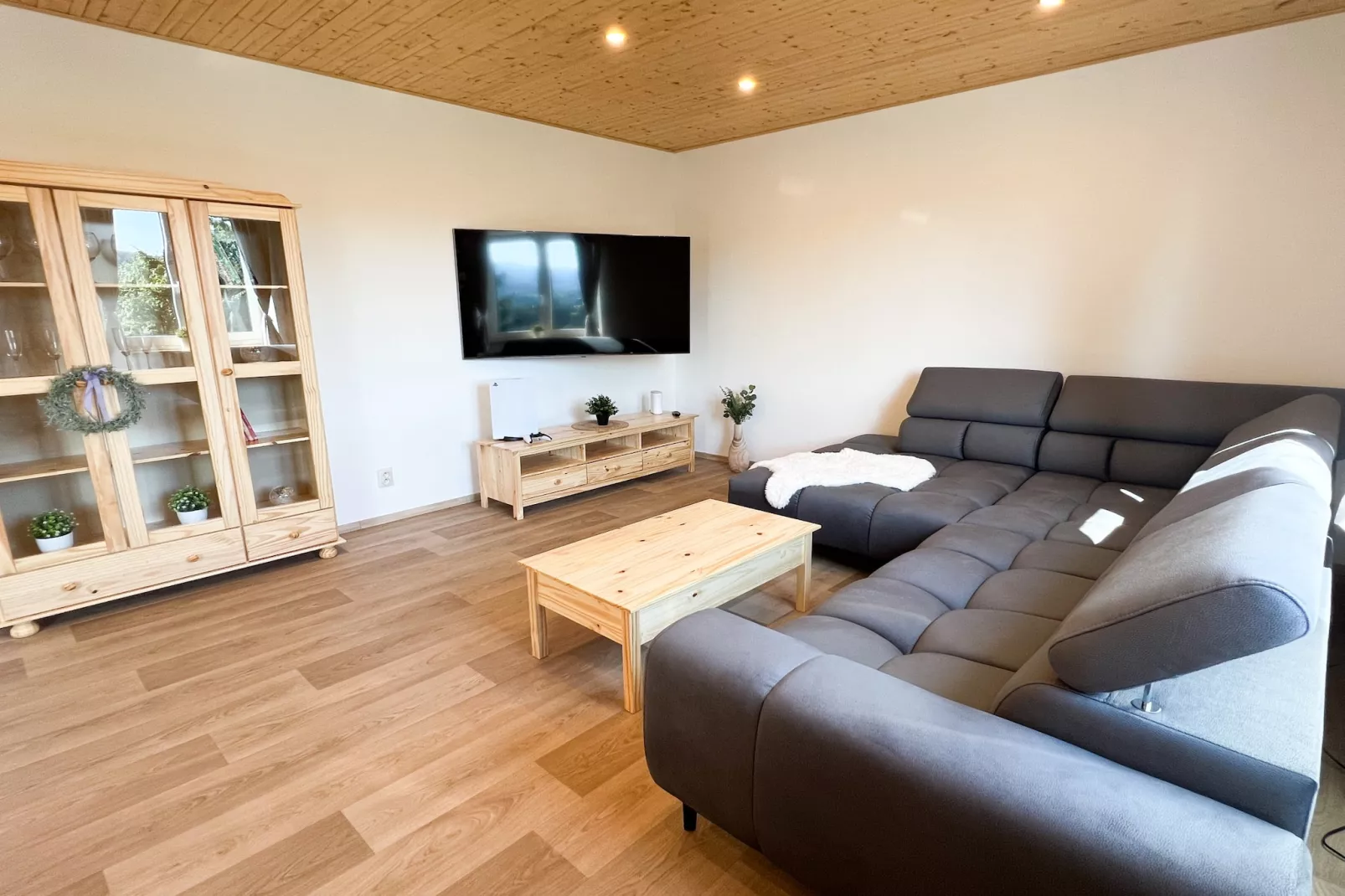 Jiretín p. Jedlovou - NDW445-Living room