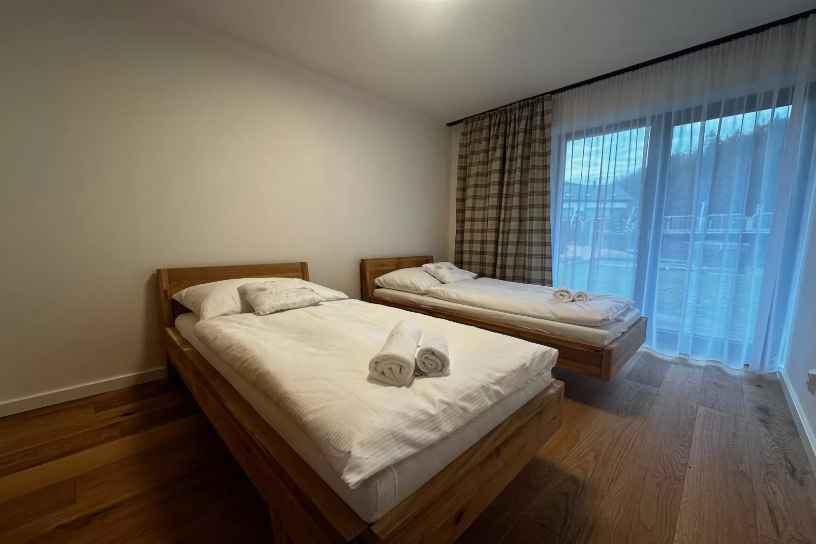 Cerny Dul KCB045-B1-Bedroom