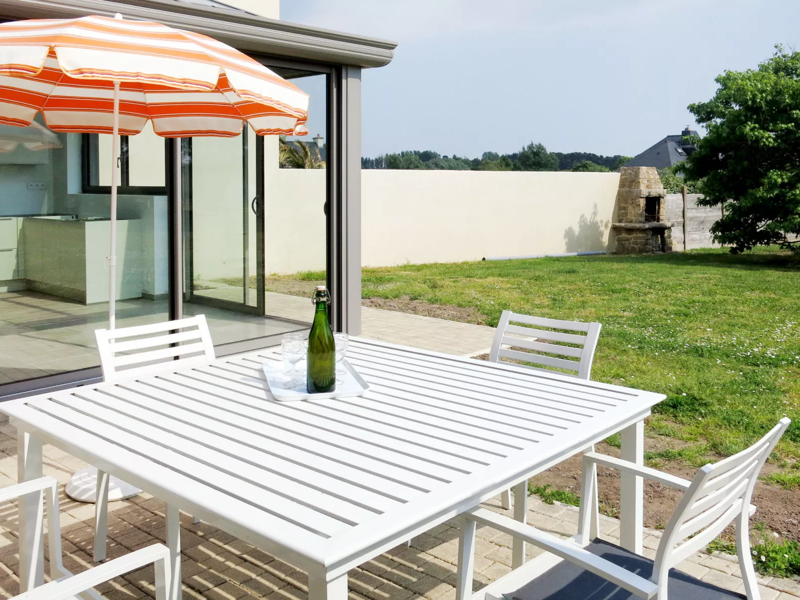Groix-Outside